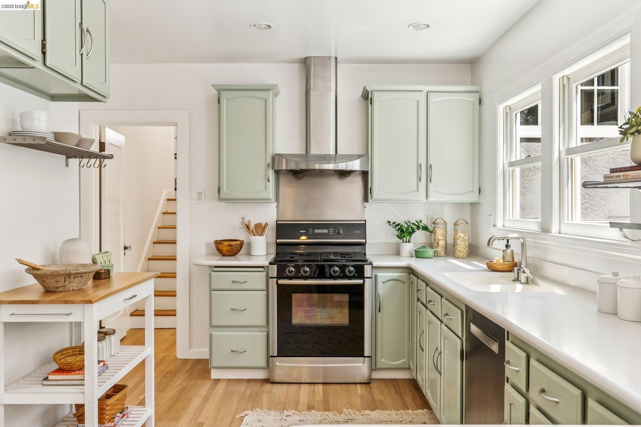 1339 Thousand Oaks Blvd.
