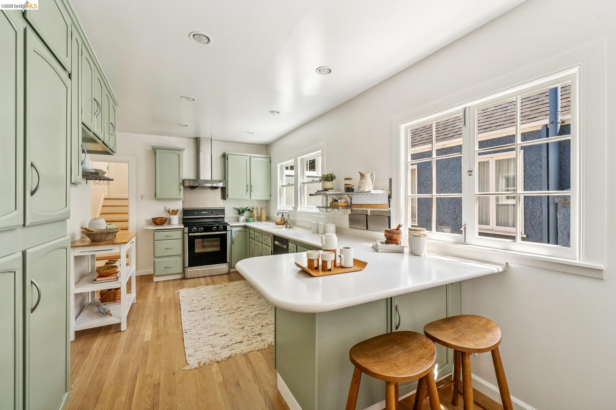 1339 Thousand Oaks Blvd.