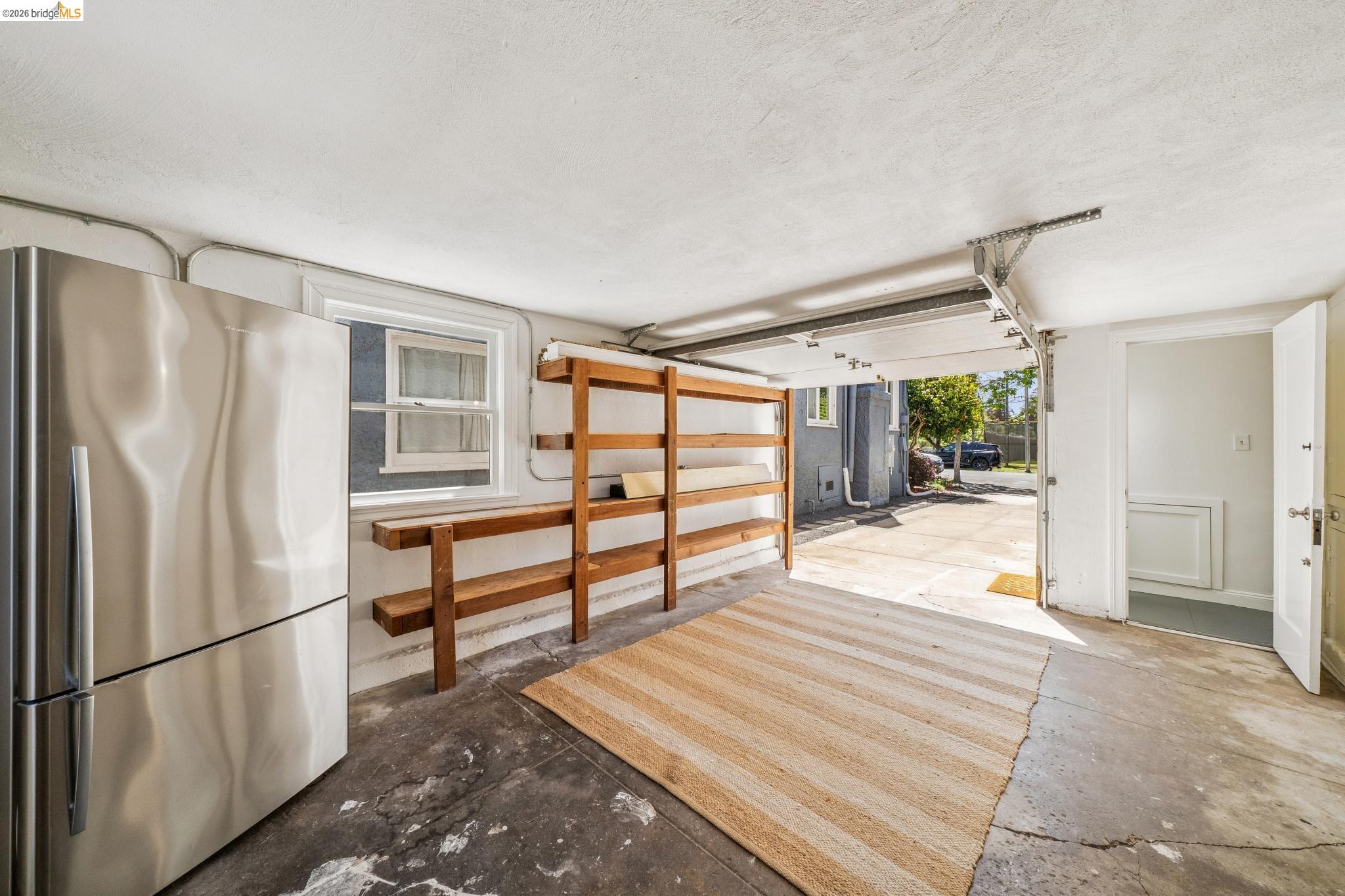 1339 Thousand Oaks Blvd.
