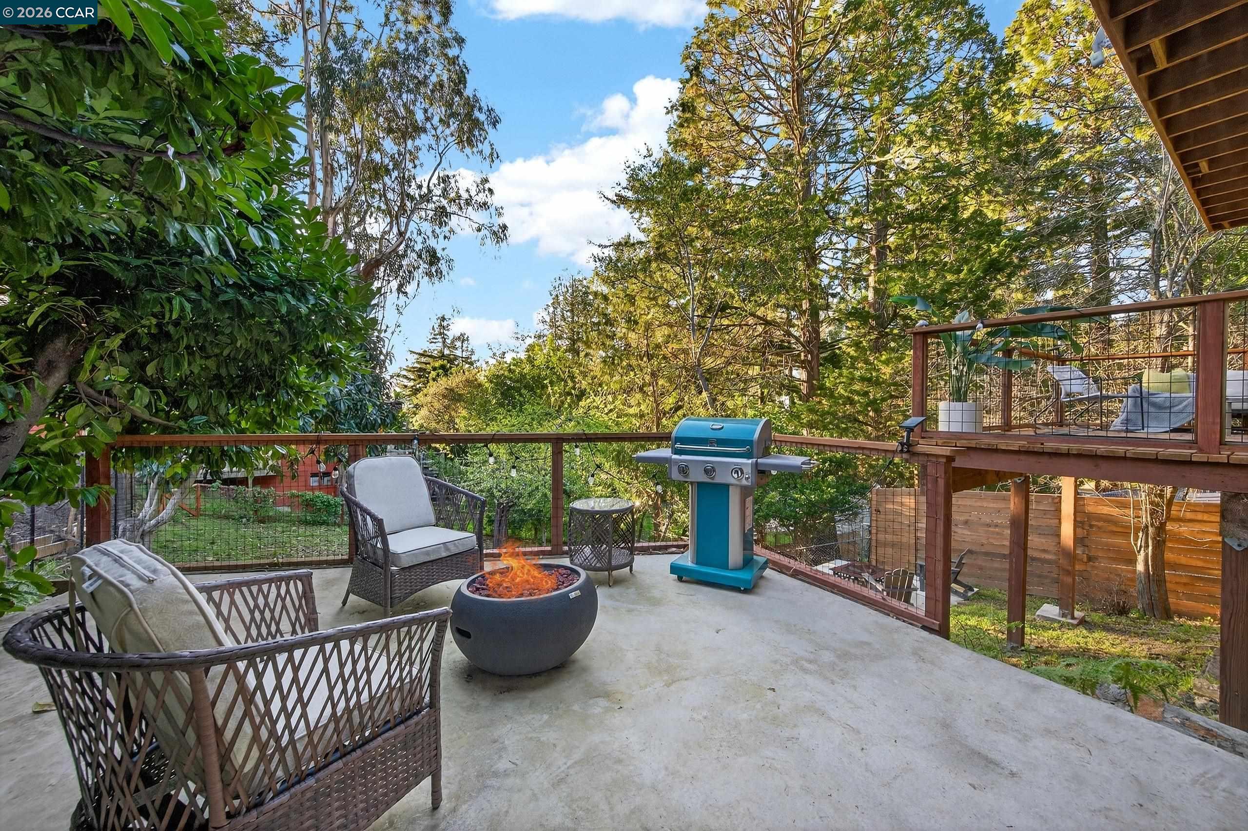 230 Fairlawn Dr