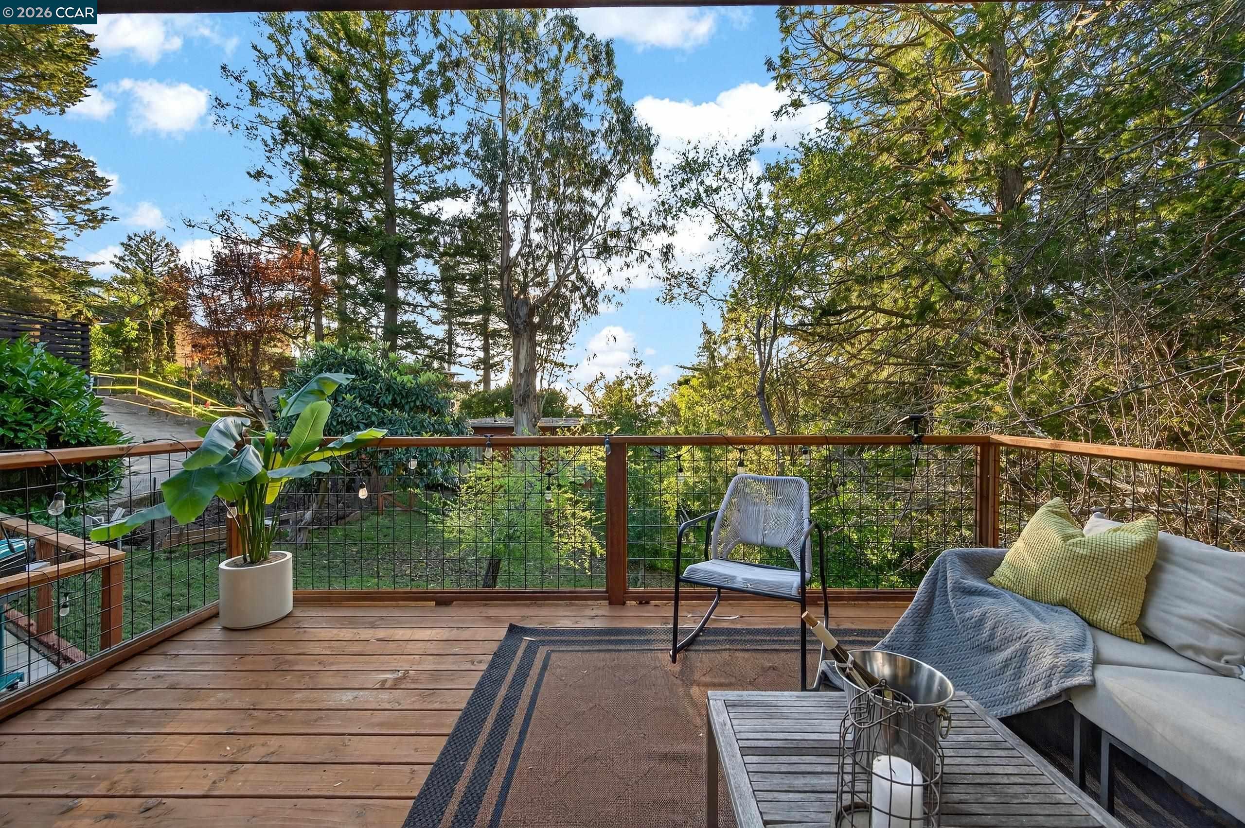 230 Fairlawn Dr