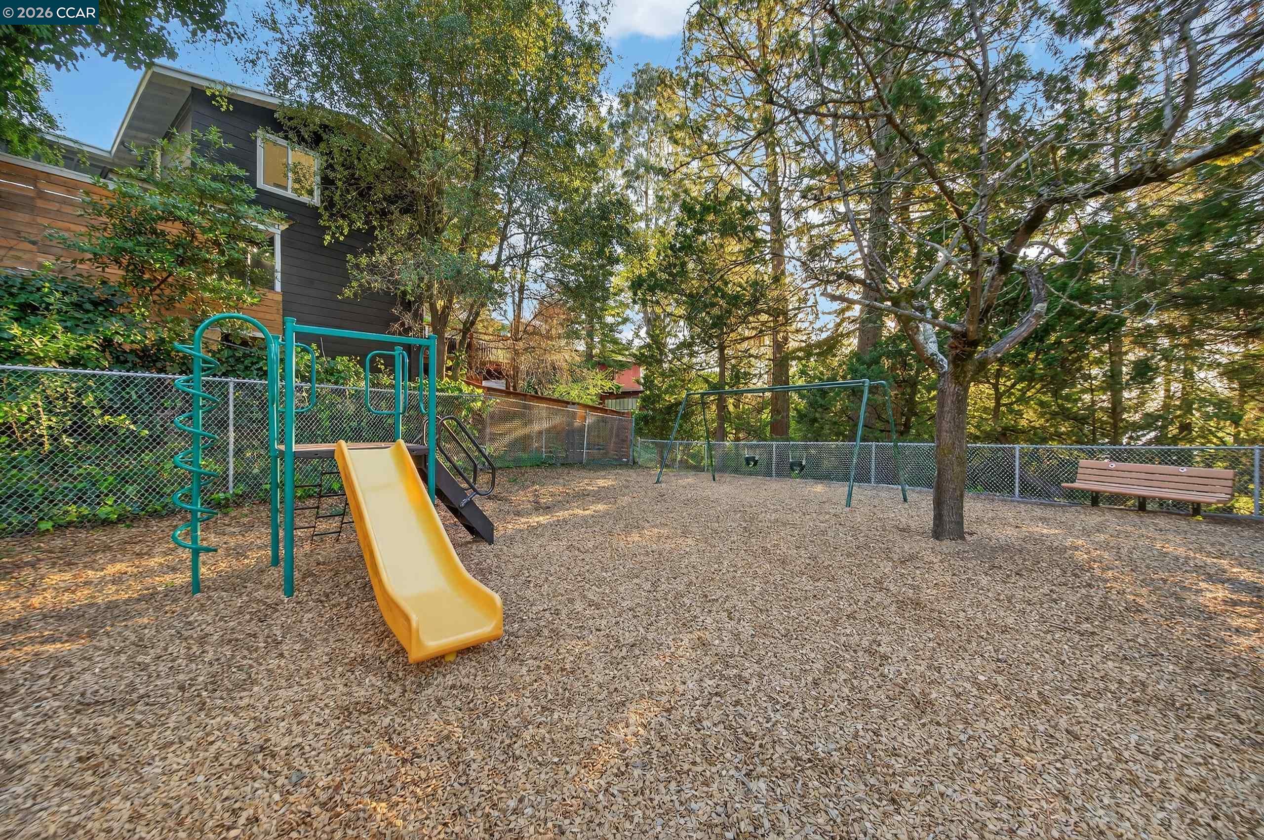 230 Fairlawn Dr