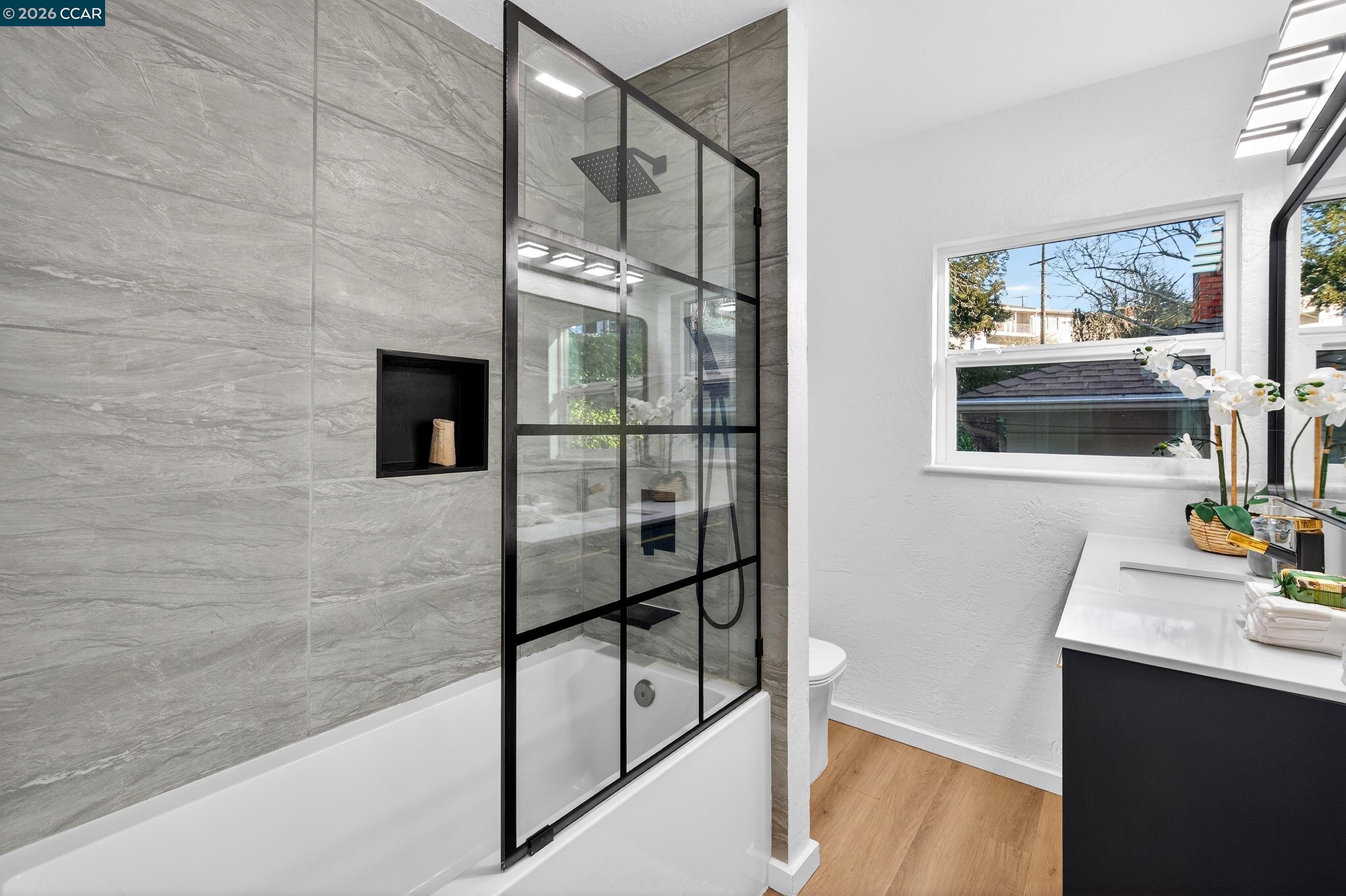 230 Fairlawn Dr