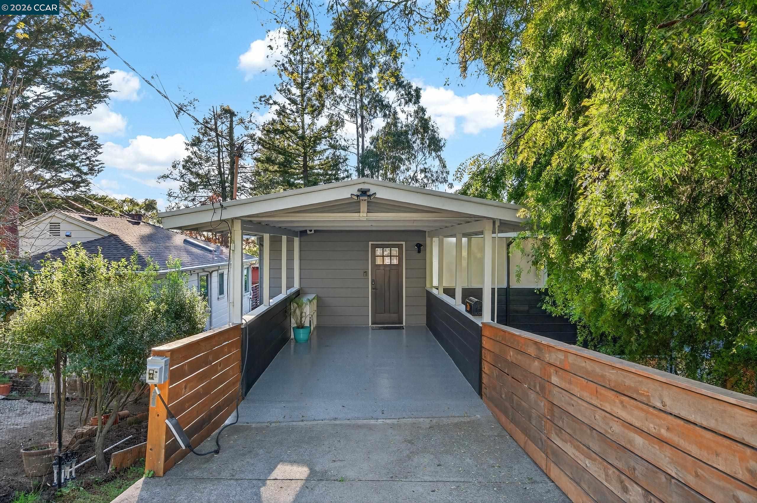 230 Fairlawn Dr