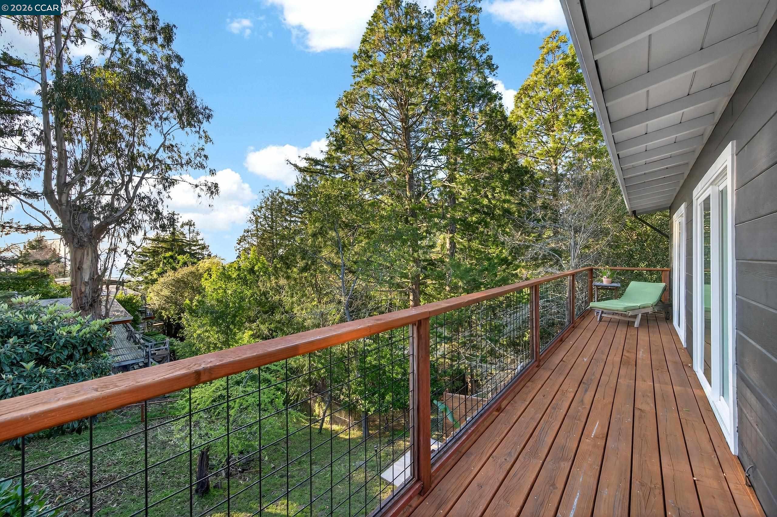 230 Fairlawn Dr