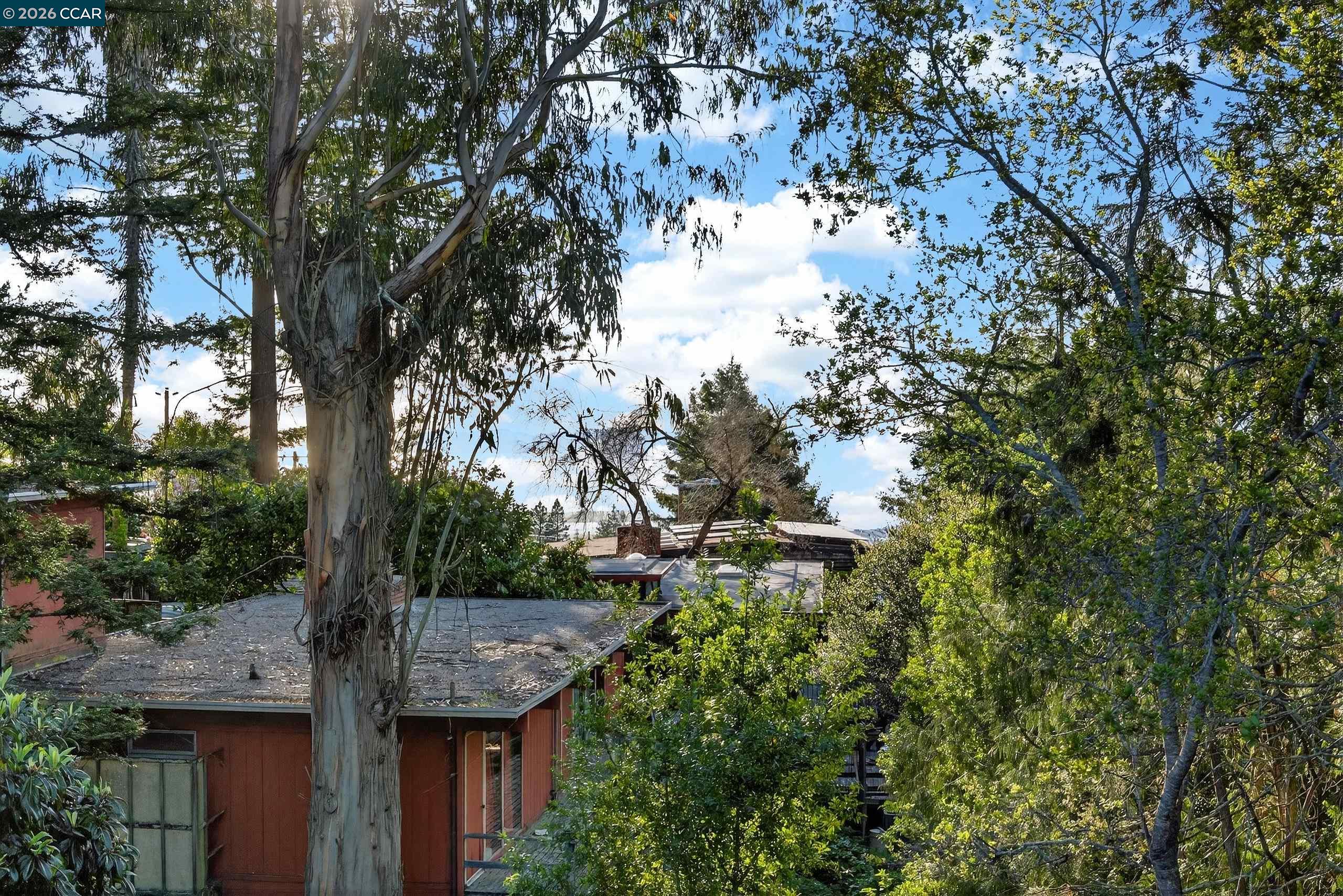 230 Fairlawn Dr