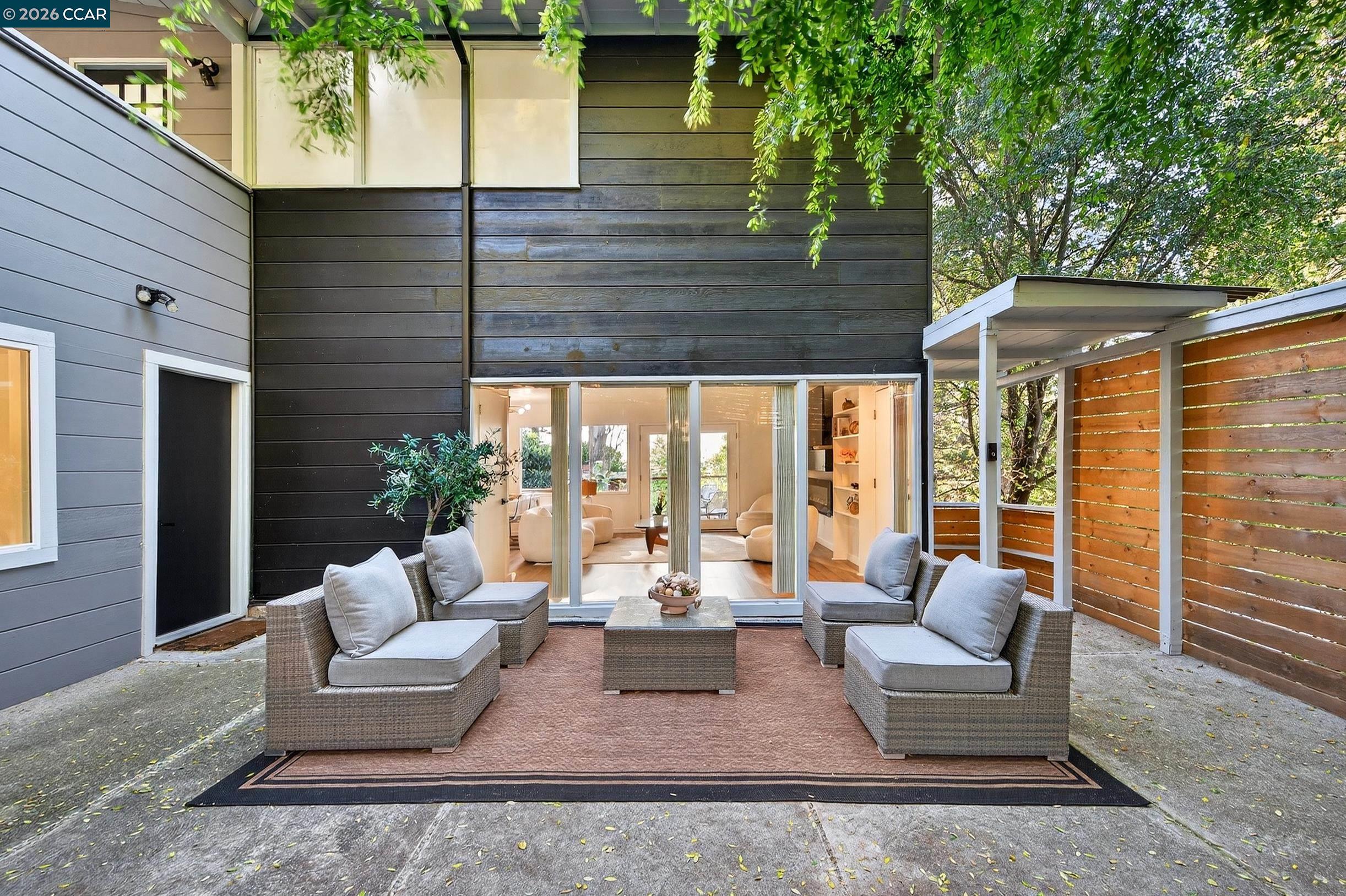 230 Fairlawn Dr