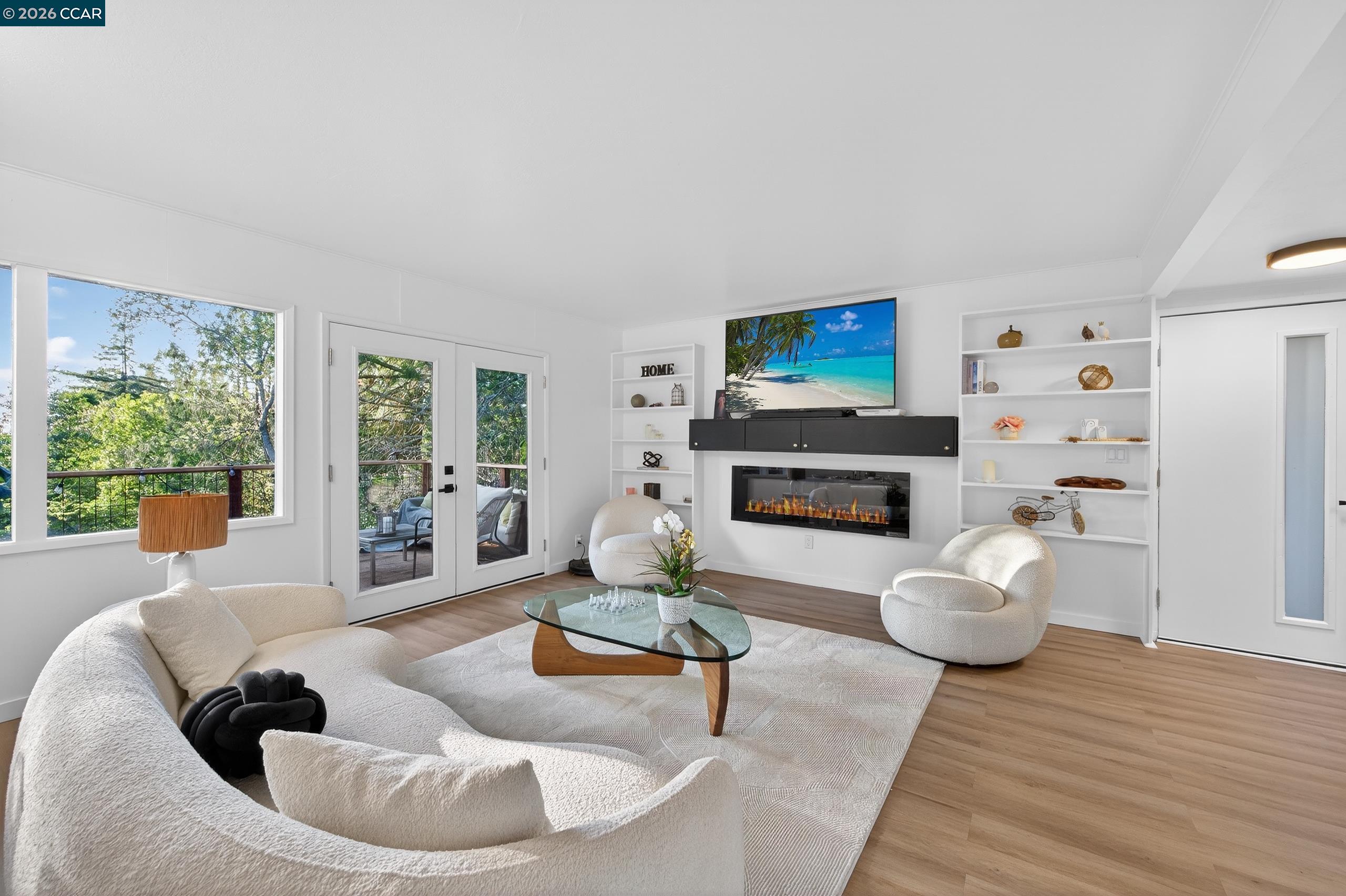 230 Fairlawn Dr