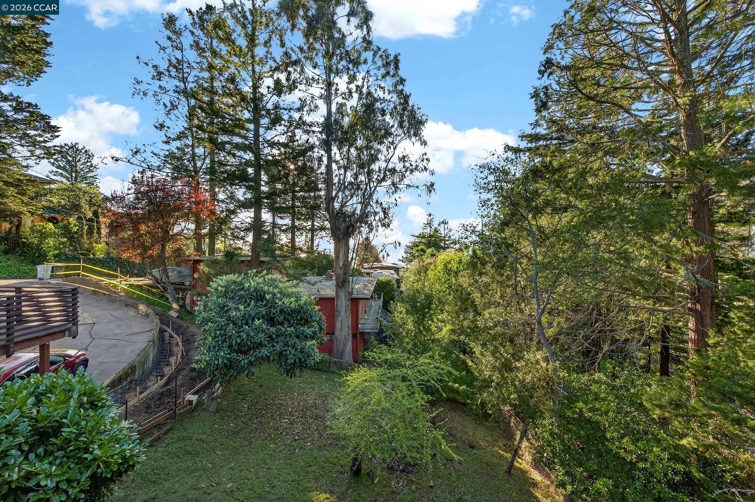 230 Fairlawn Dr