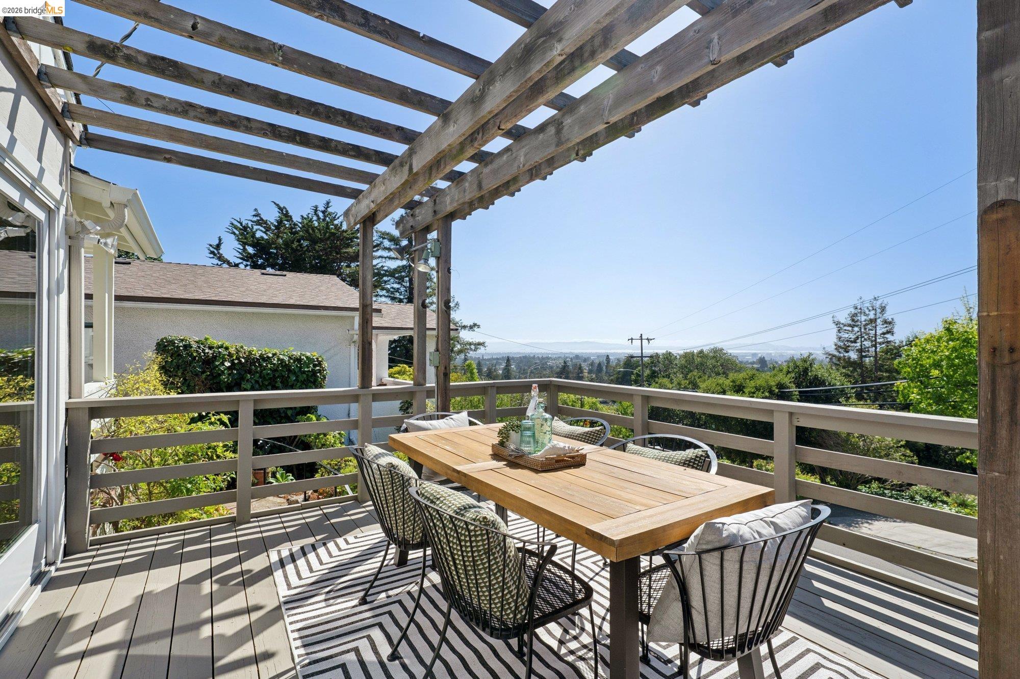 4282 Fruitvale Ave
