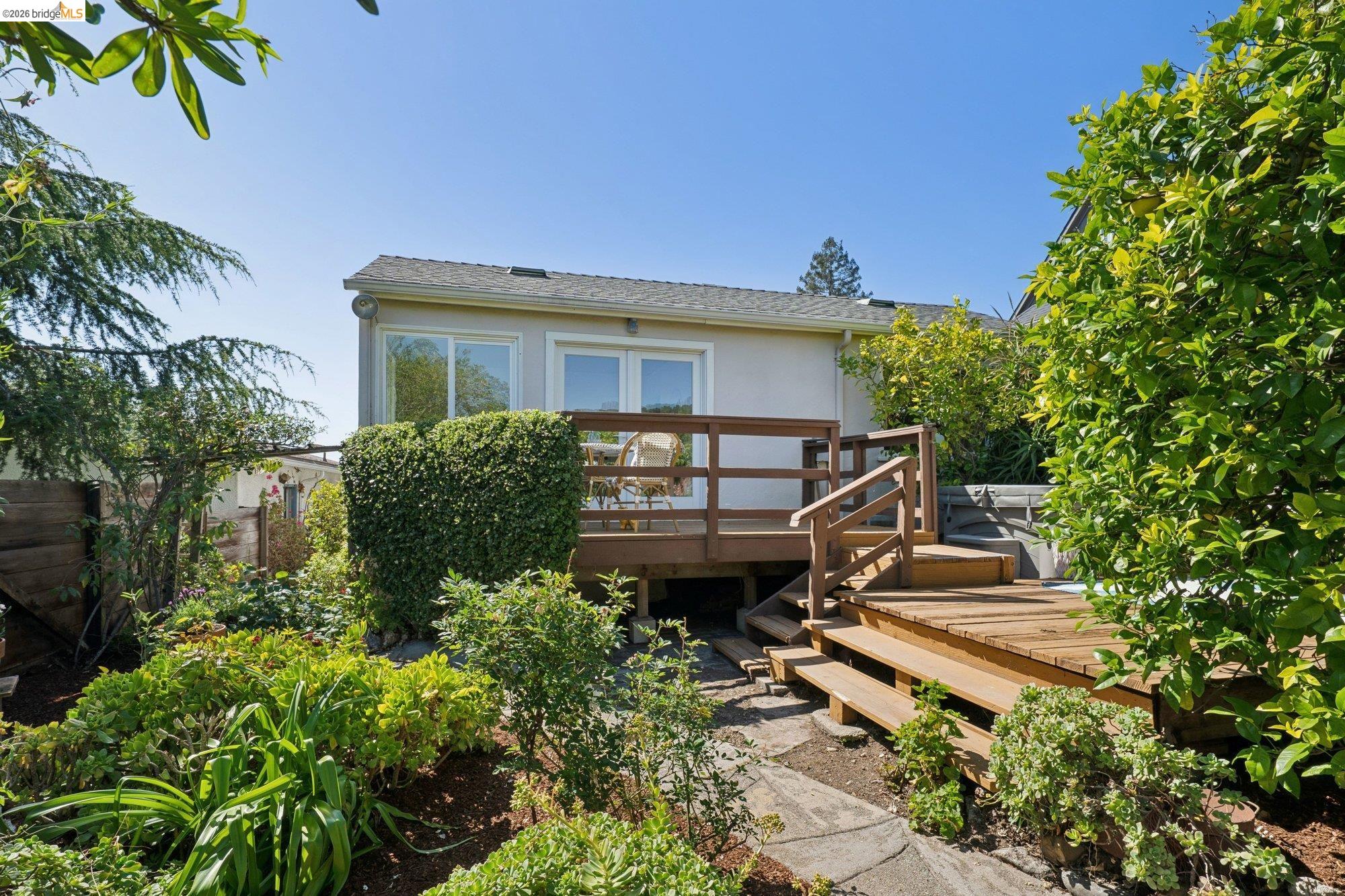 4282 Fruitvale Ave