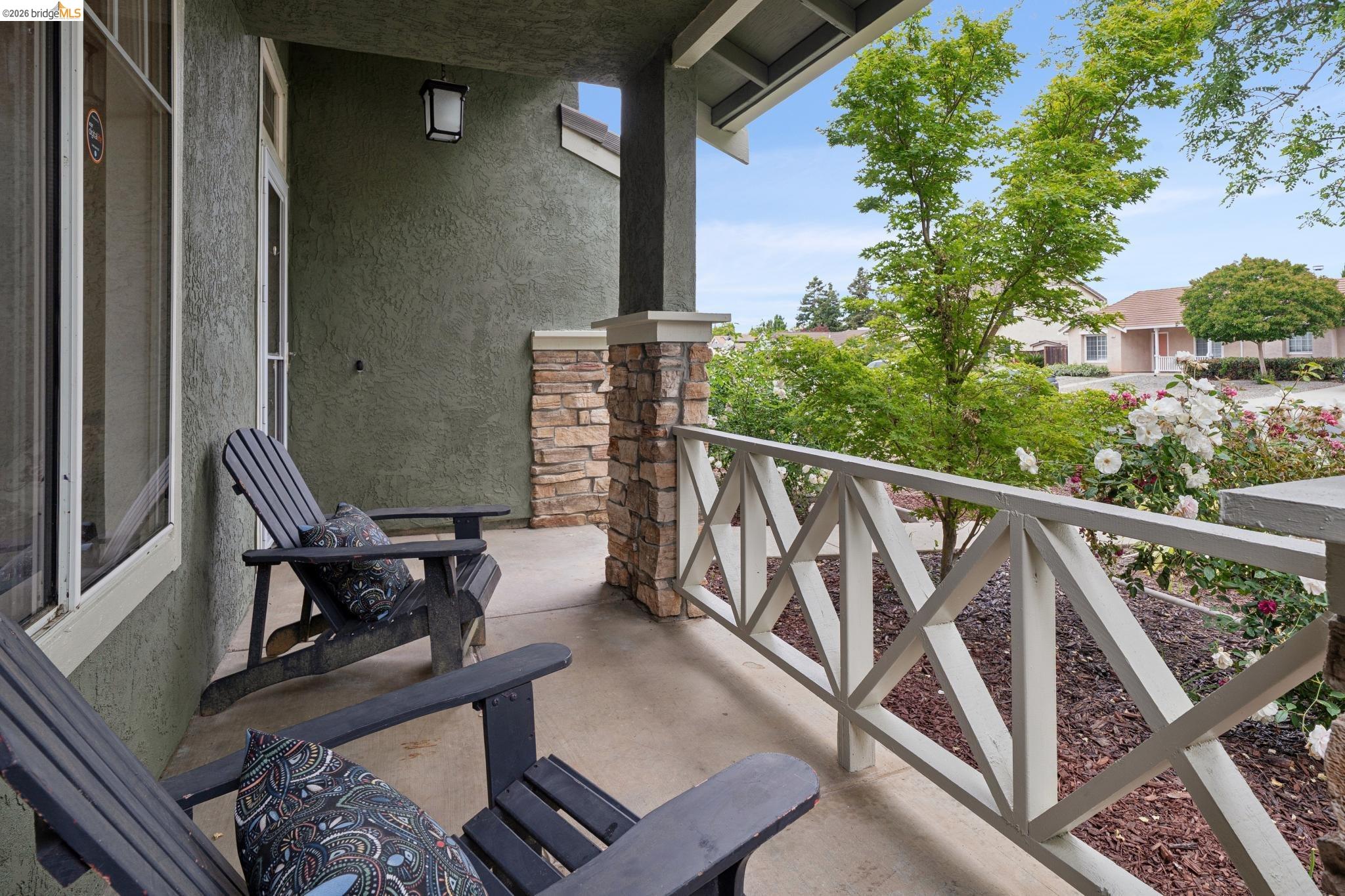 1130 Meadow Dr