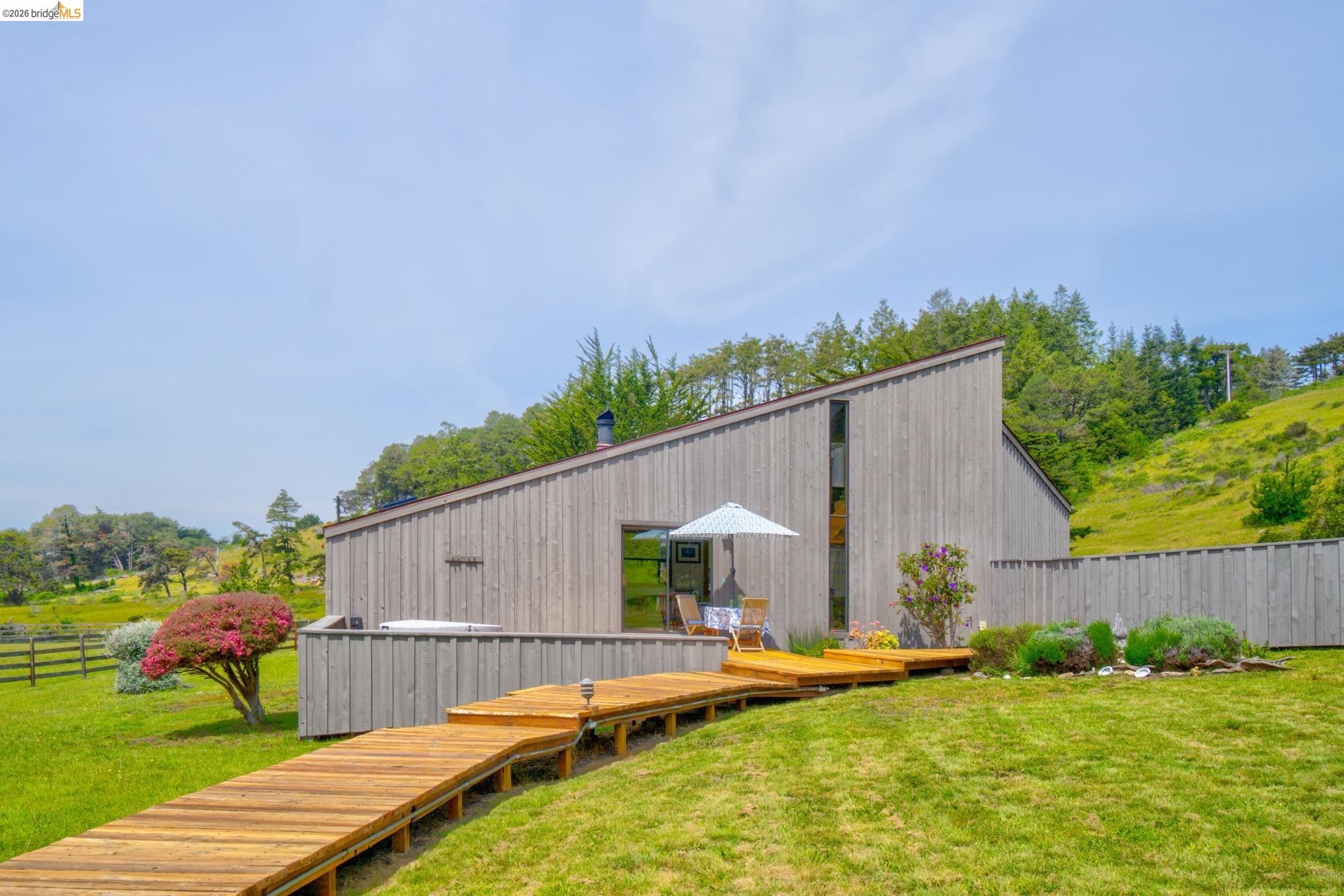 335 Spur Close