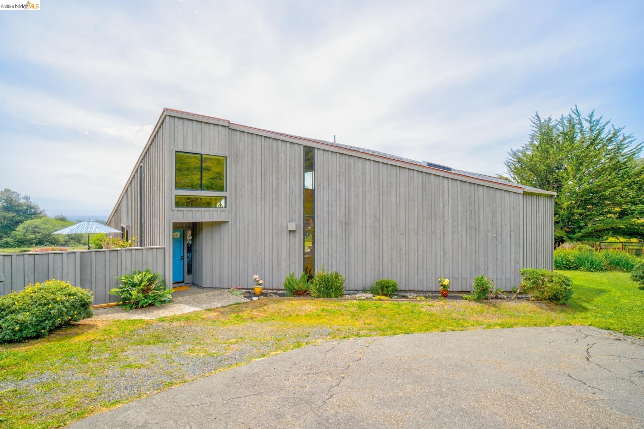 335 Spur Close
