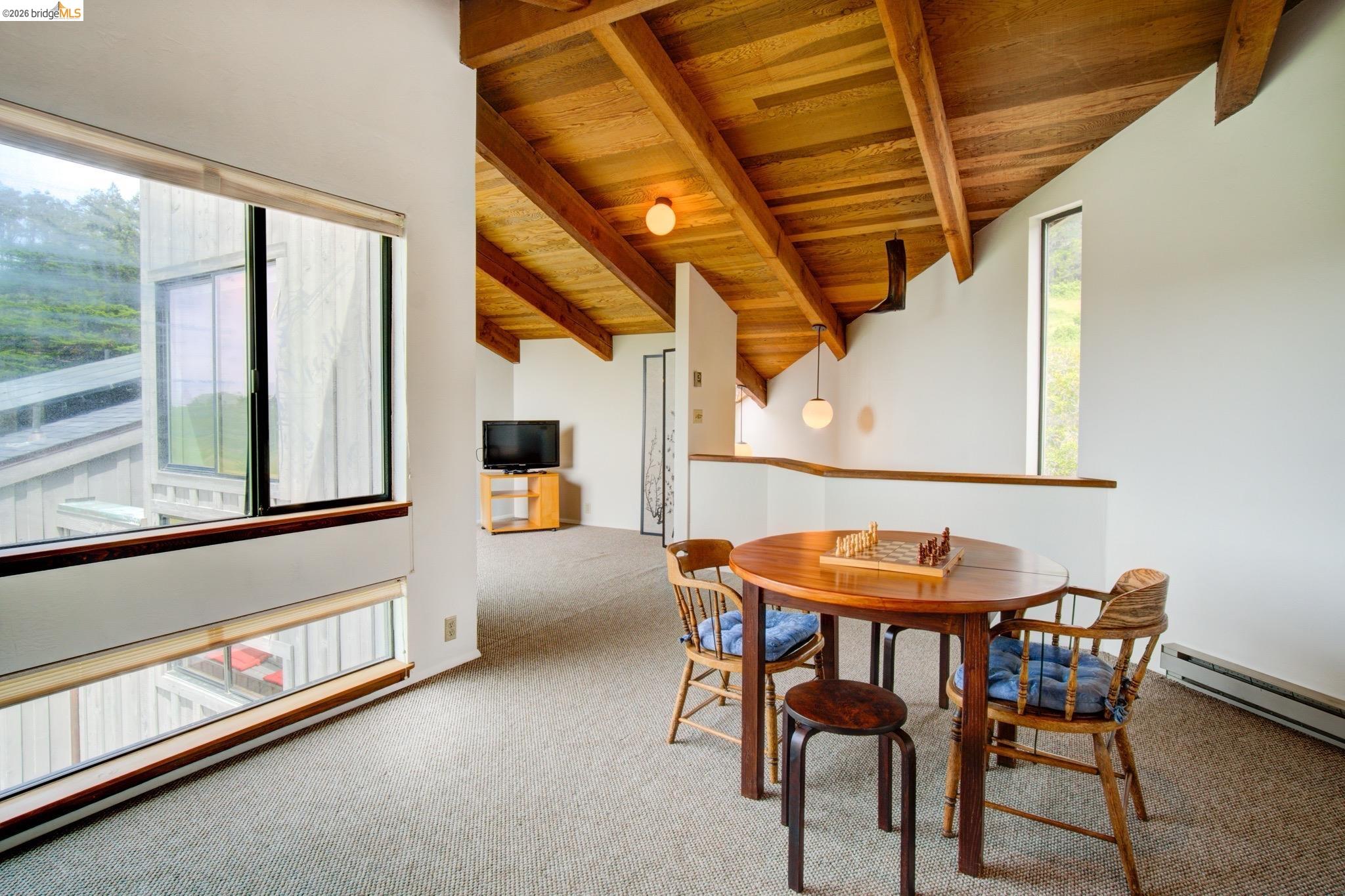 335 Spur Close
