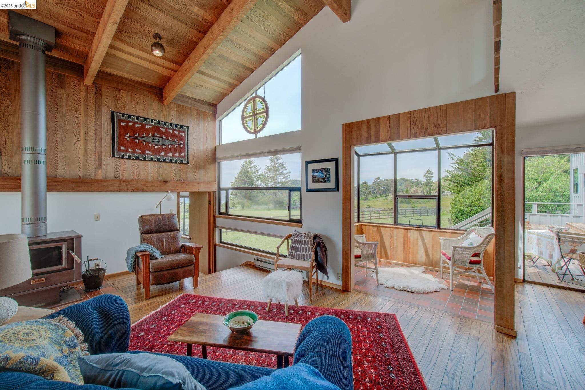 335 Spur Close