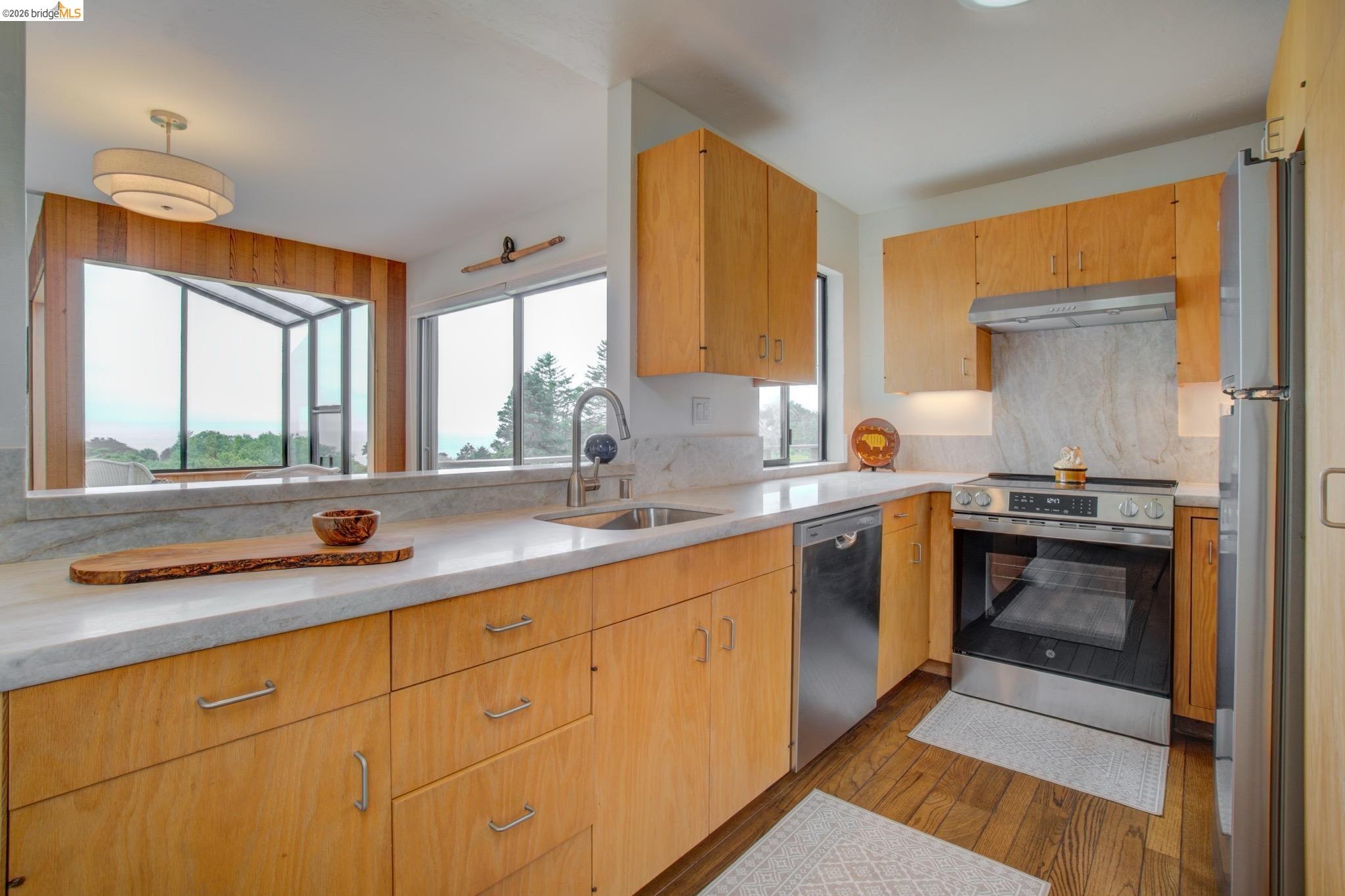 335 Spur Close