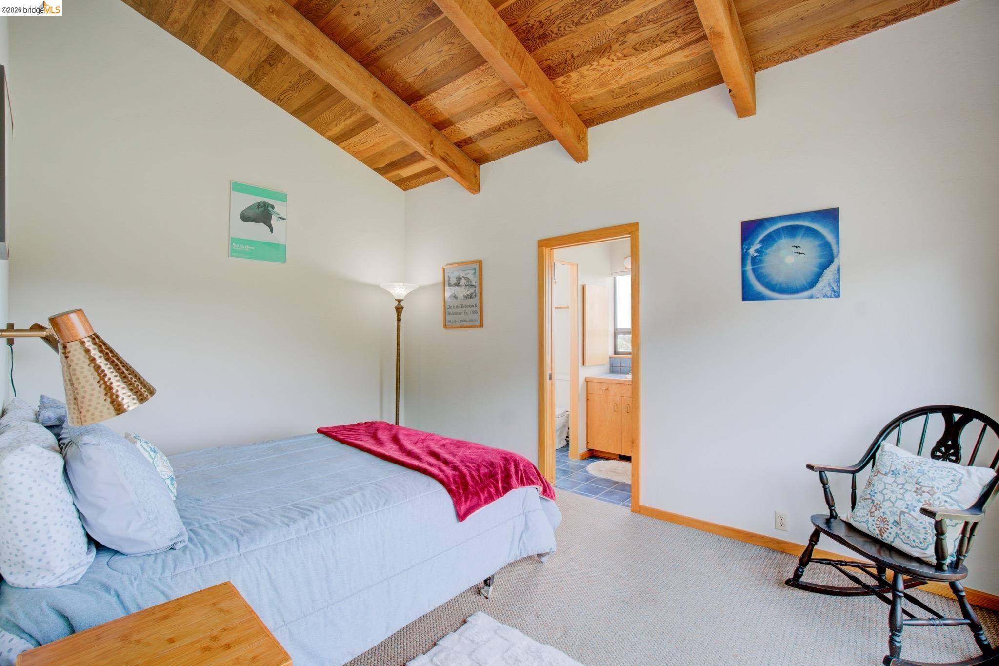 335 Spur Close