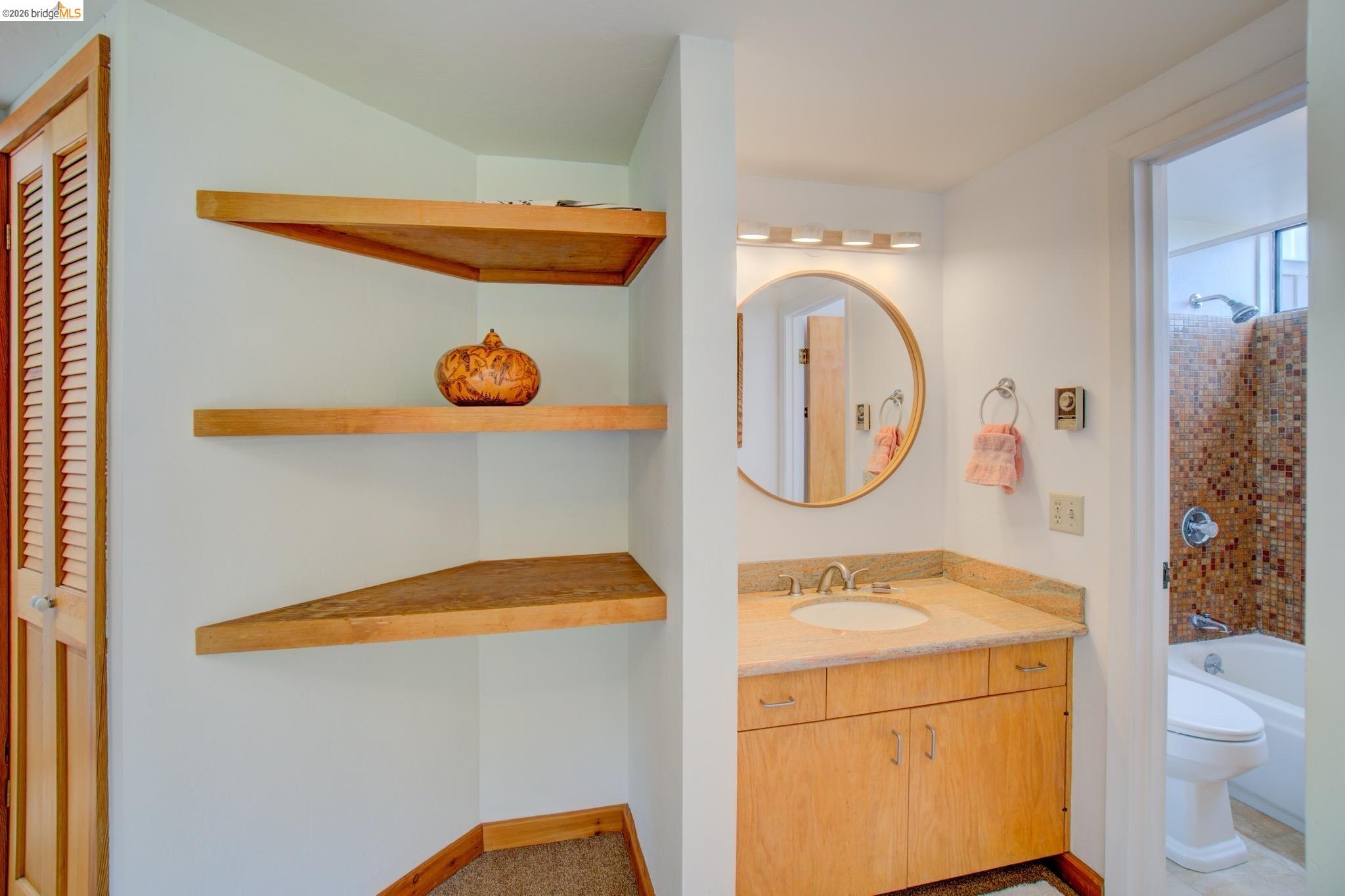 335 Spur Close