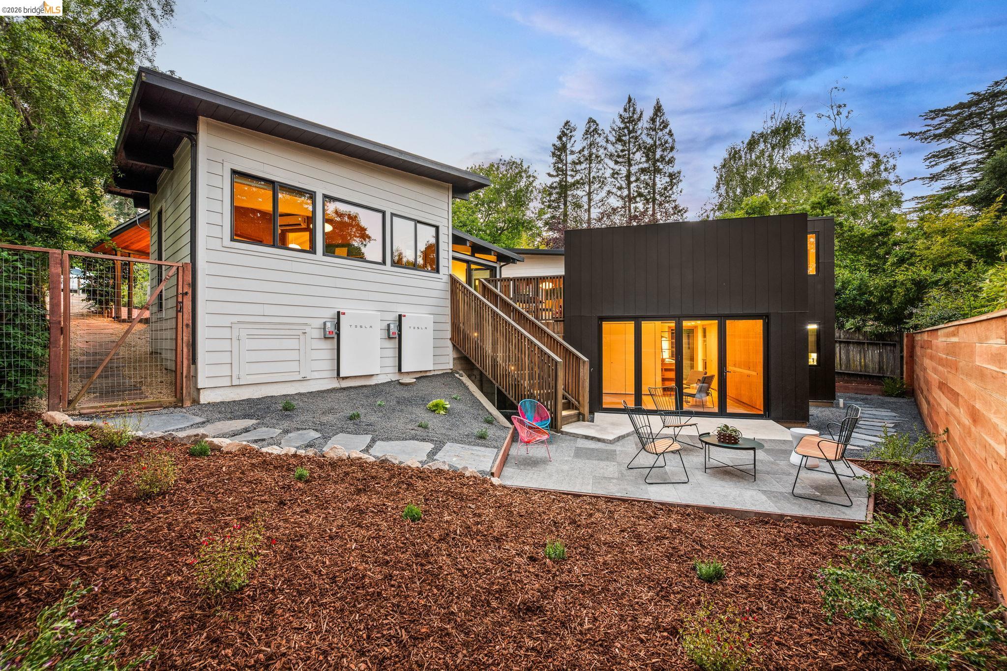 655 Vistamont Avenue
