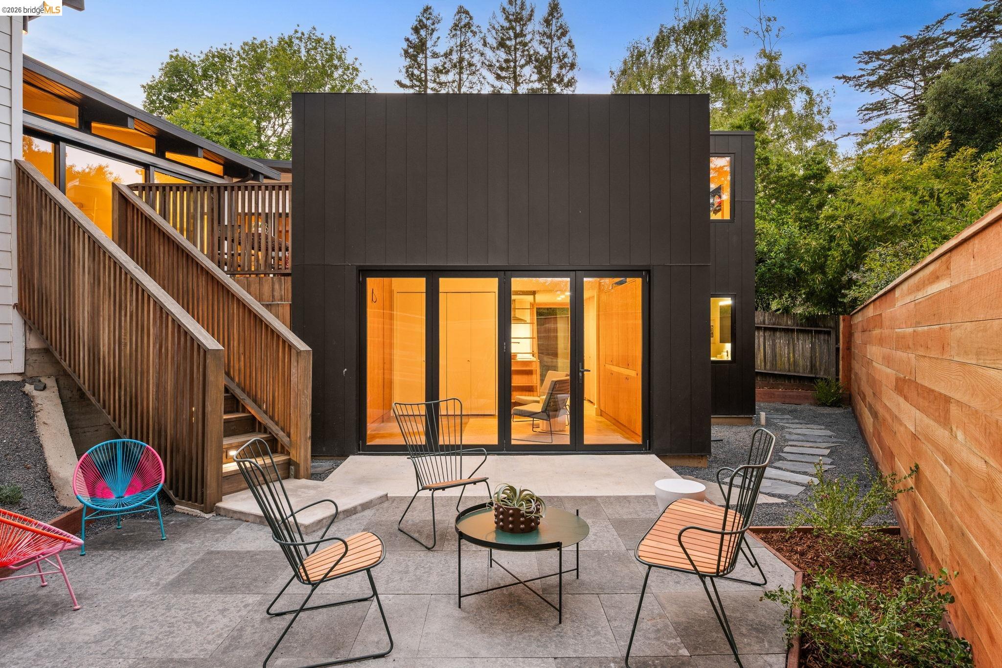 655 Vistamont Avenue