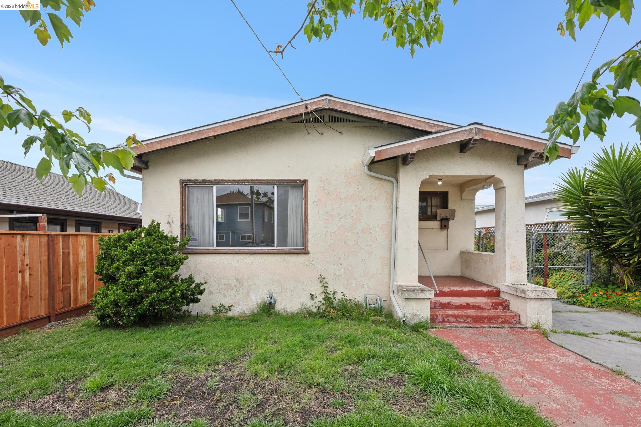 2534 Mathews Street