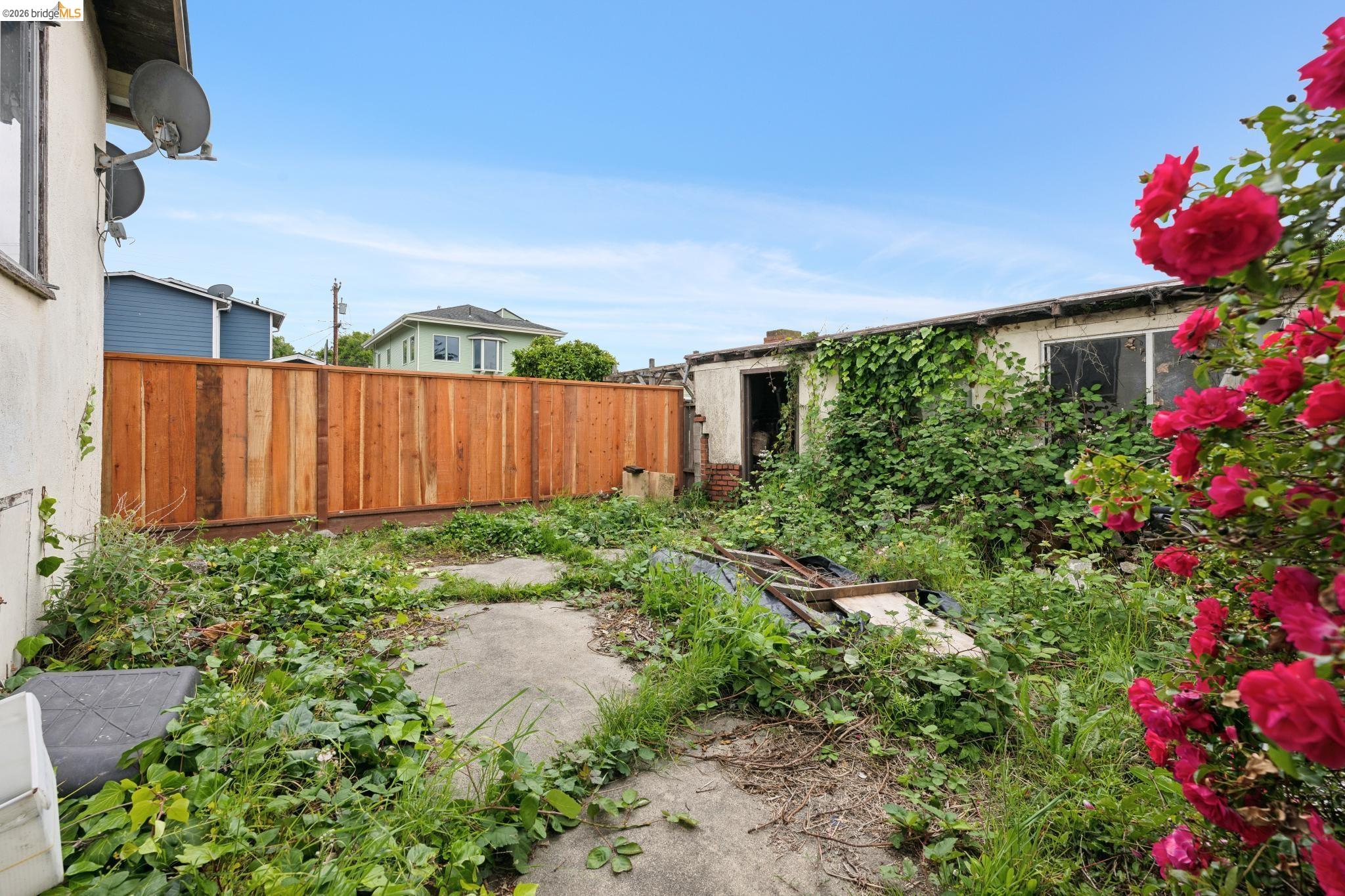 2534 Mathews Street
