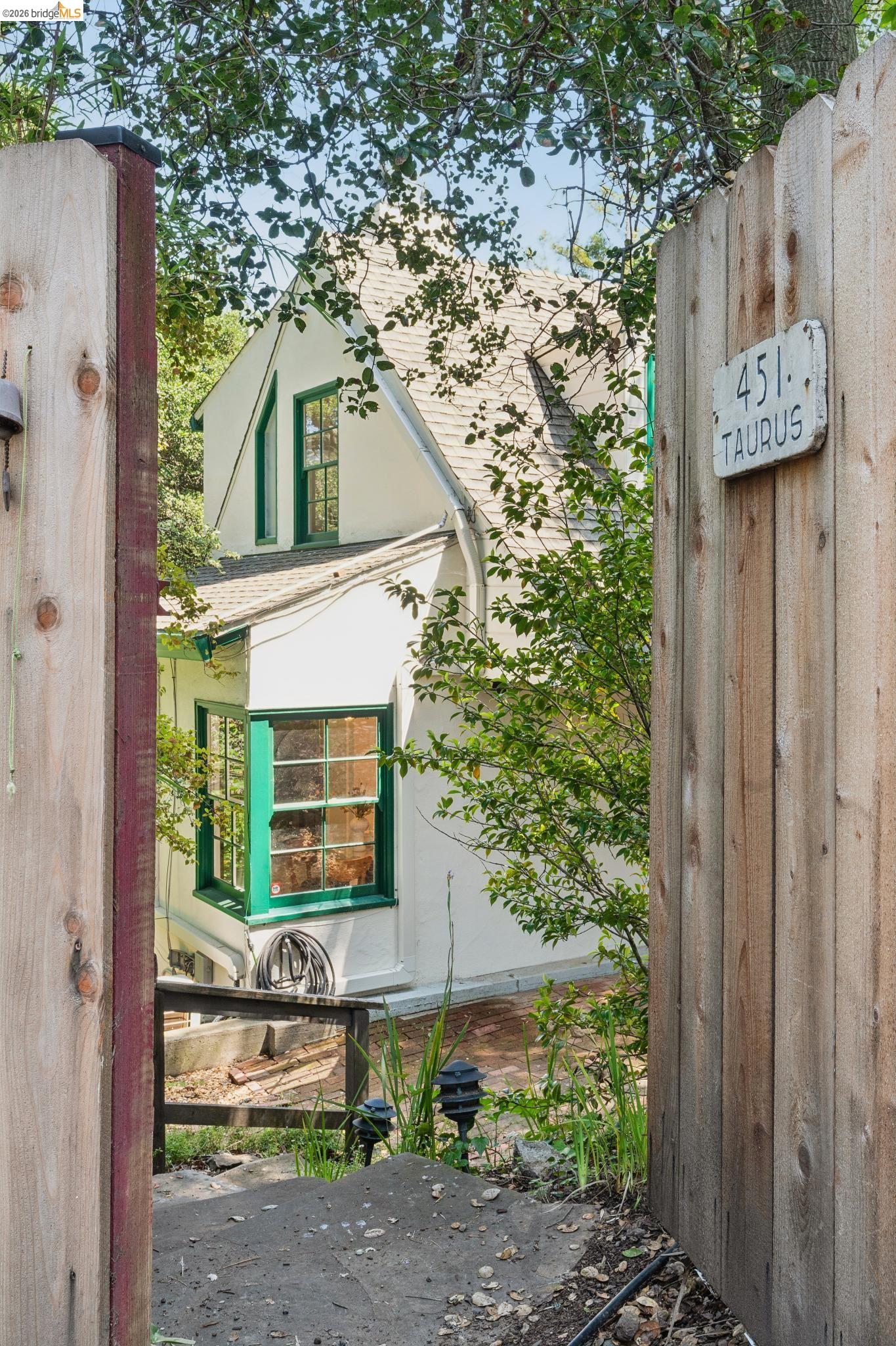 451 Taurus Ave