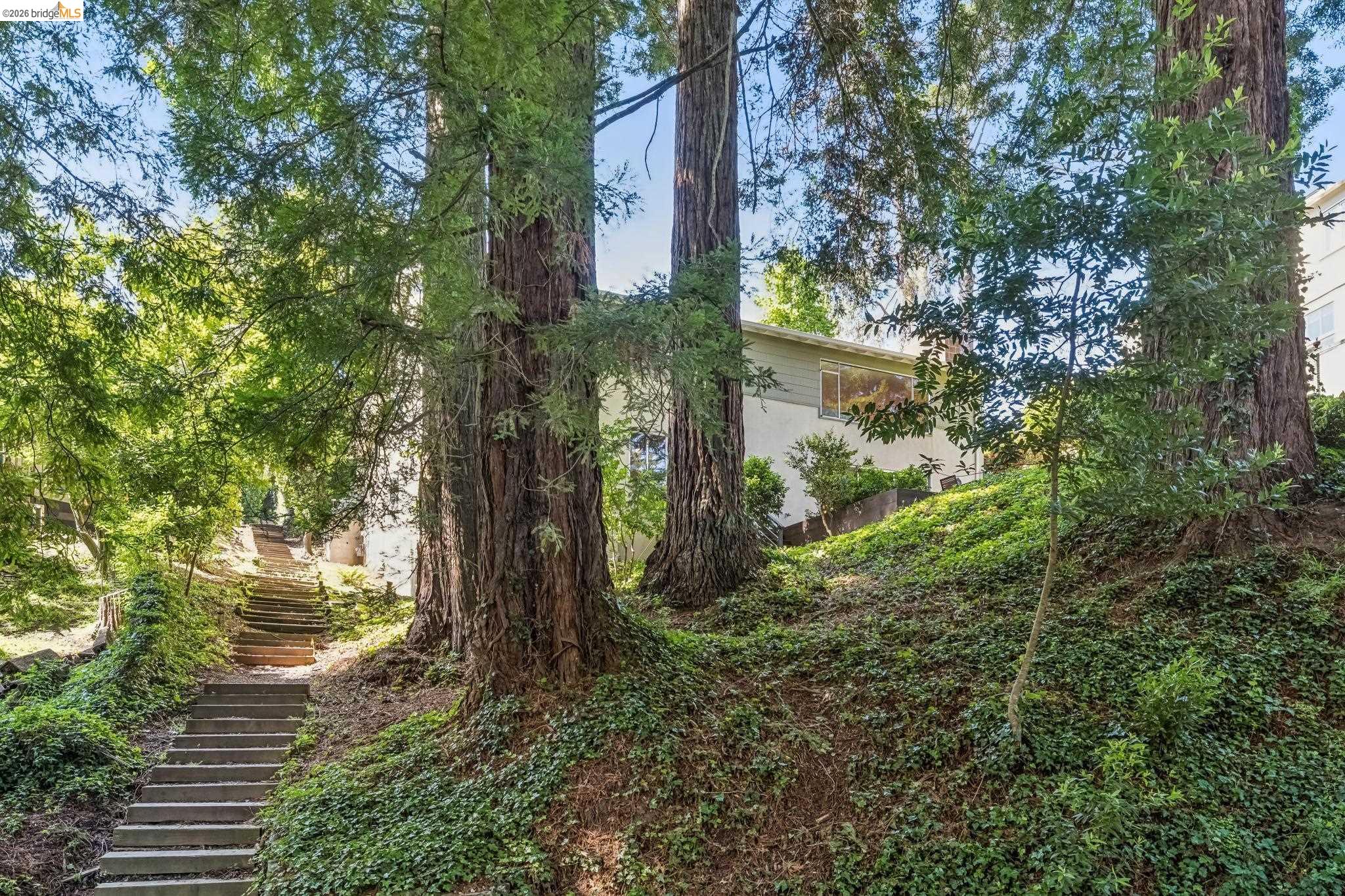 1113 Hillview Rd