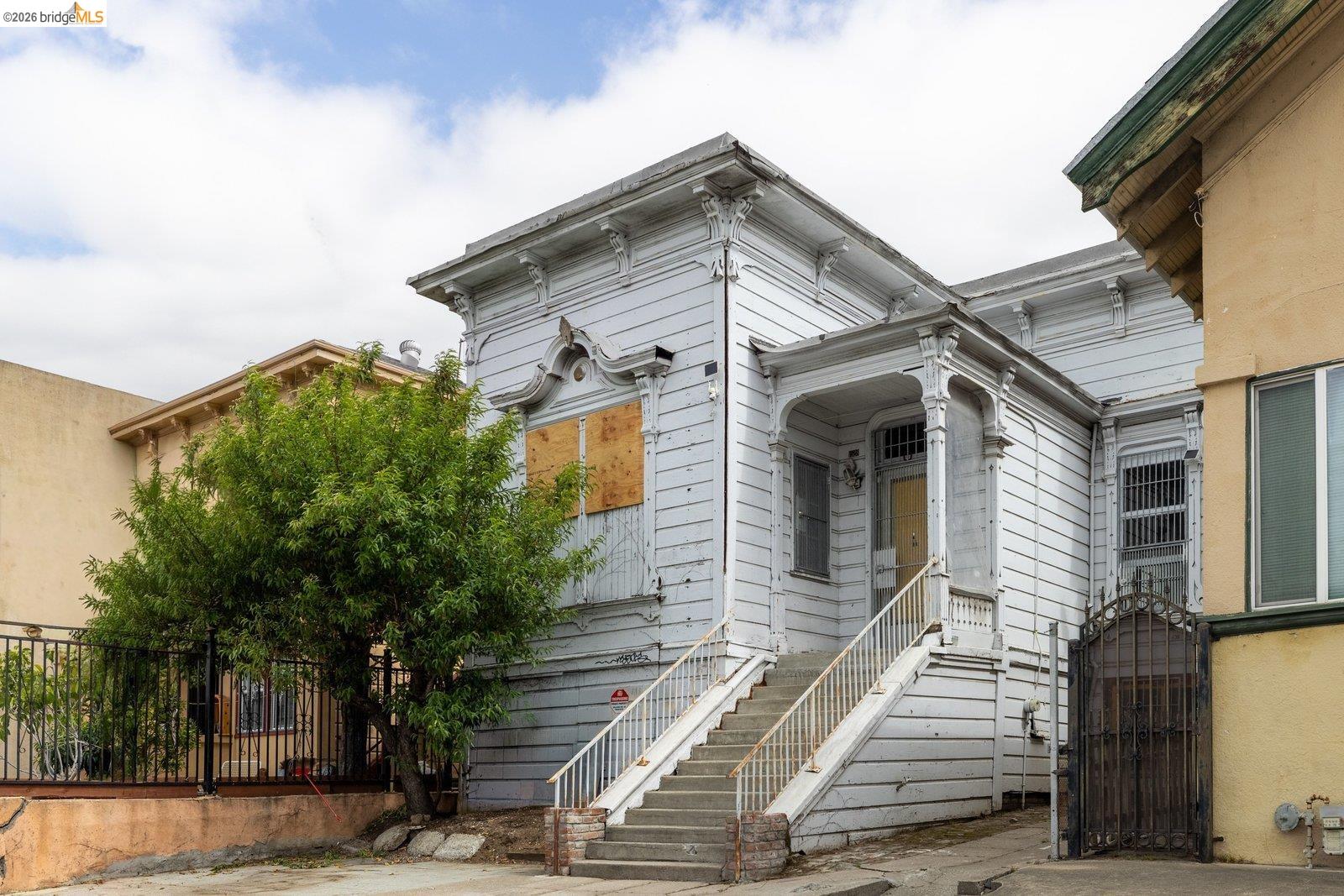 1528 International Blvd
