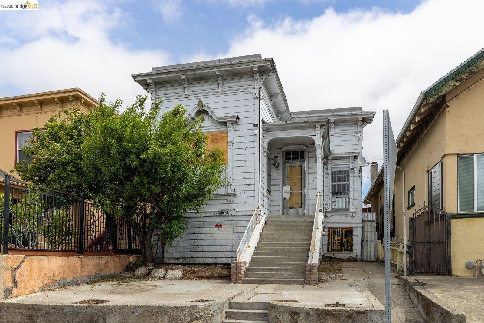1528 International Blvd