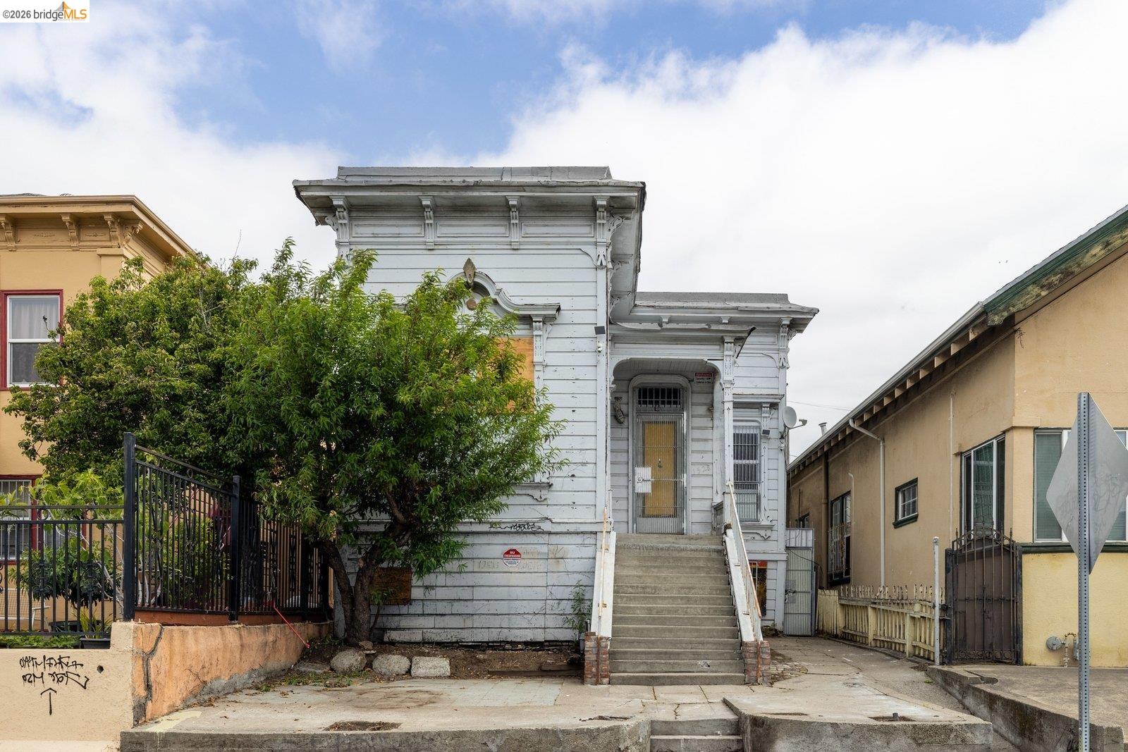 1528 International Blvd