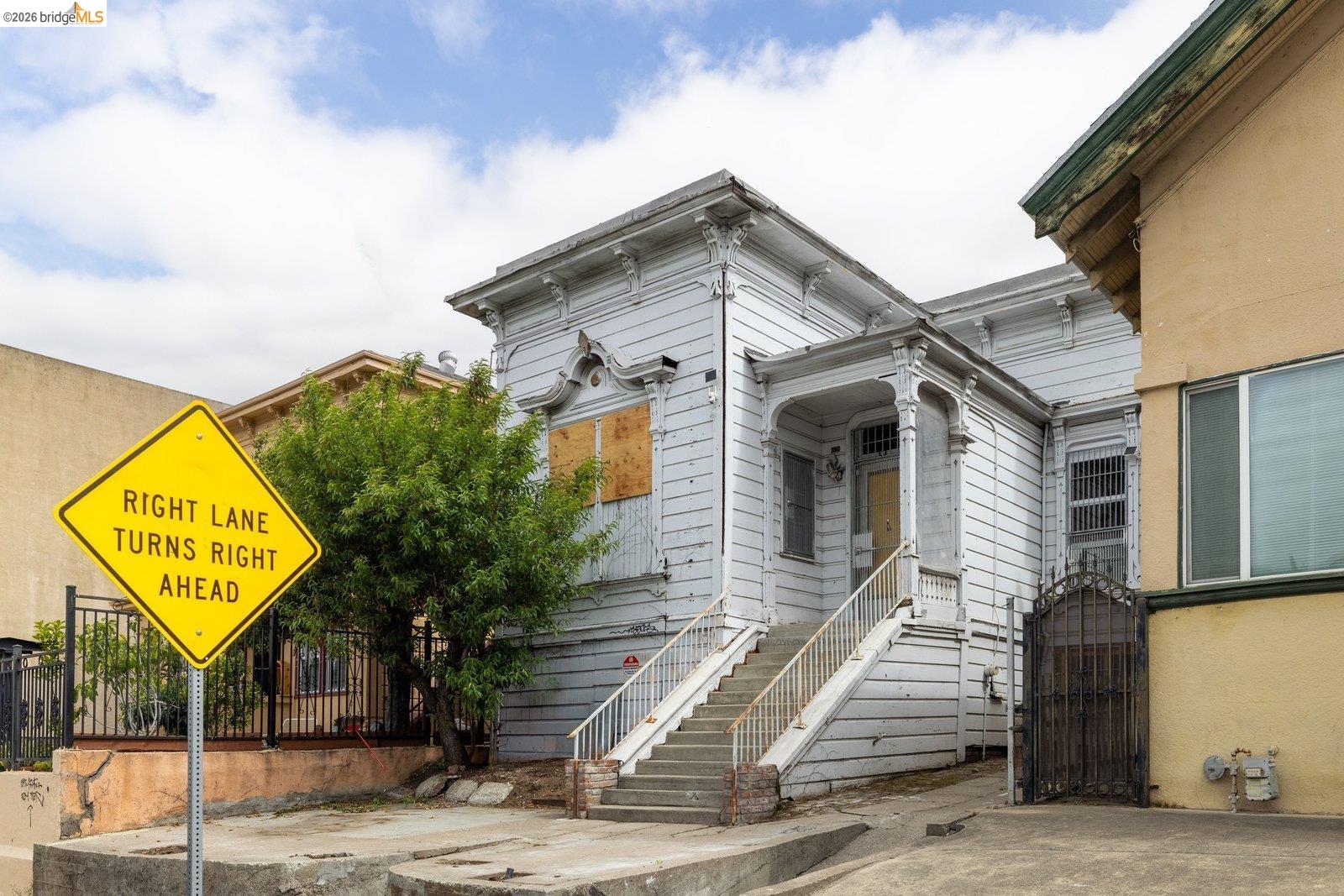 1528 International Blvd