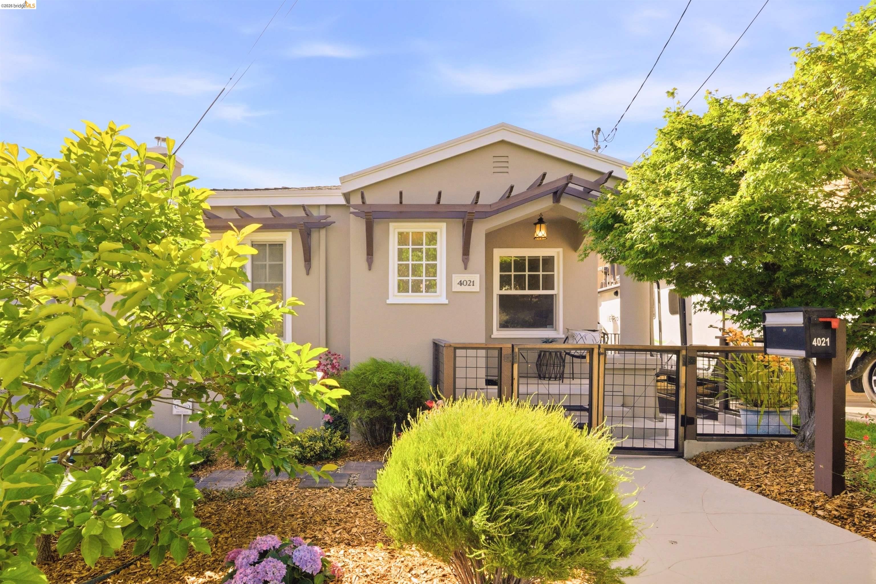 4021 Waterhouse