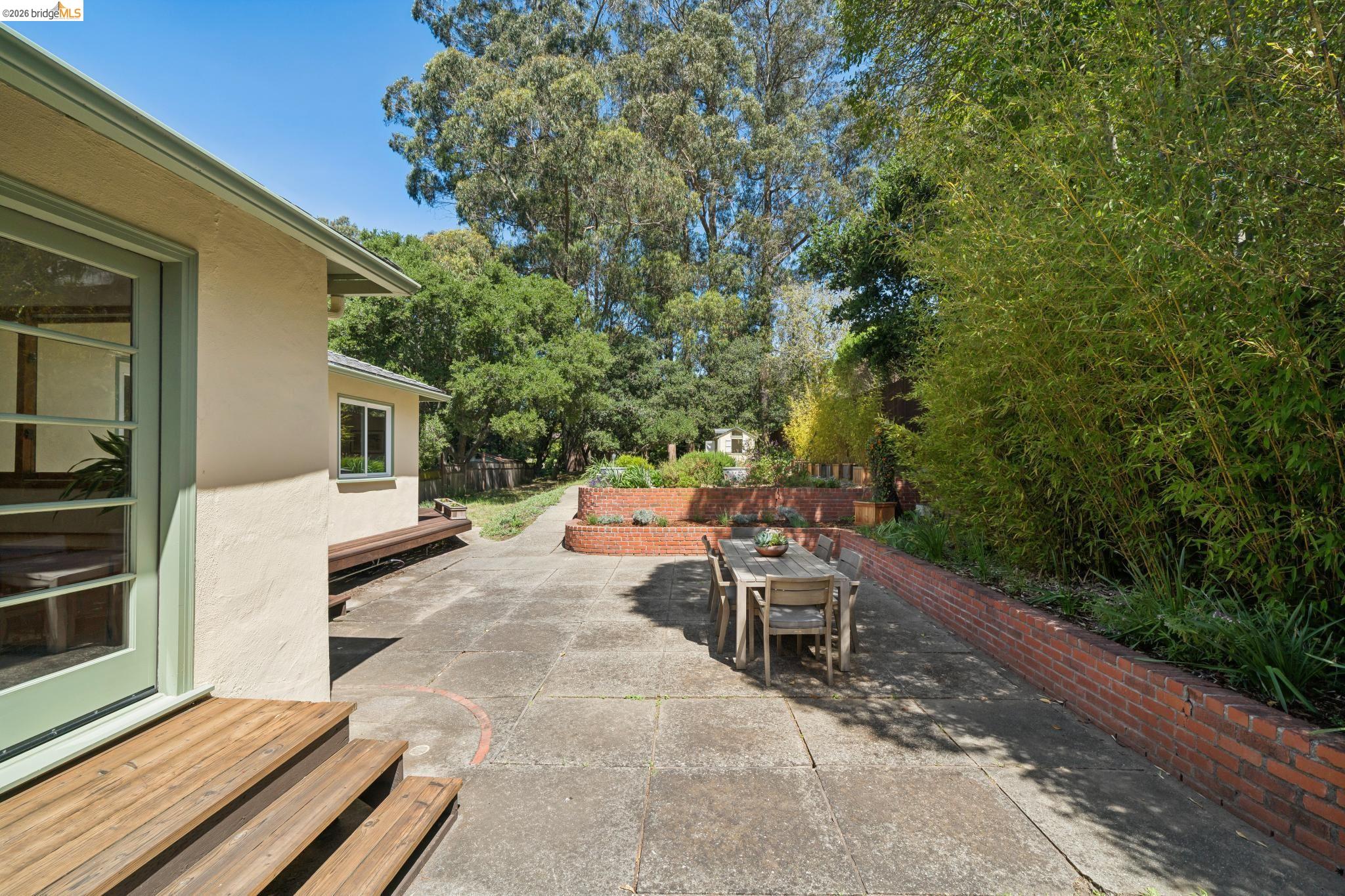 73 Kingston Rd
