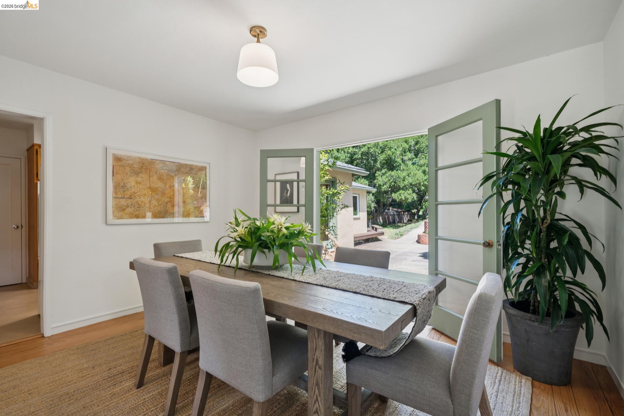 73 Kingston Rd