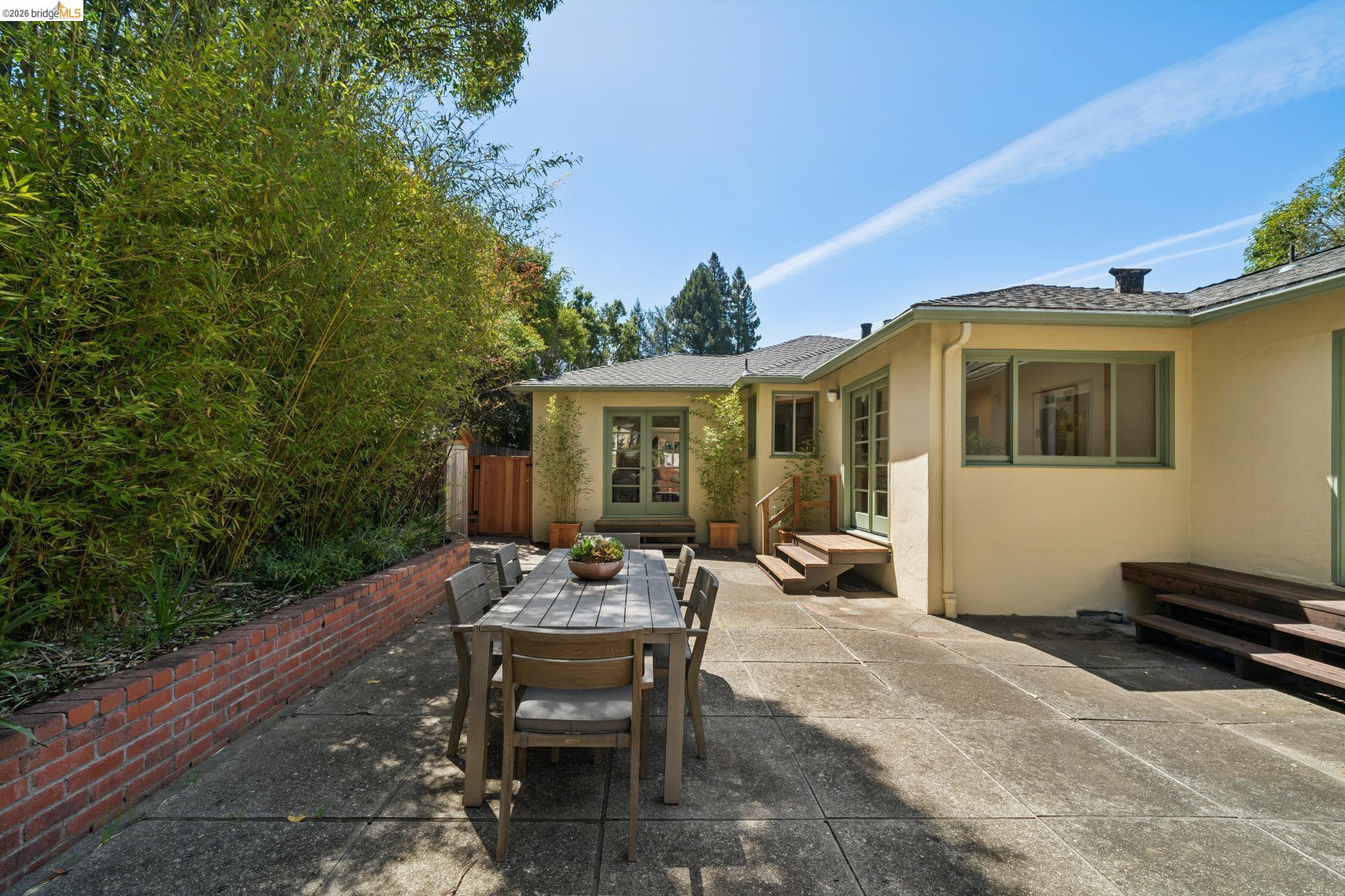 73 Kingston Rd