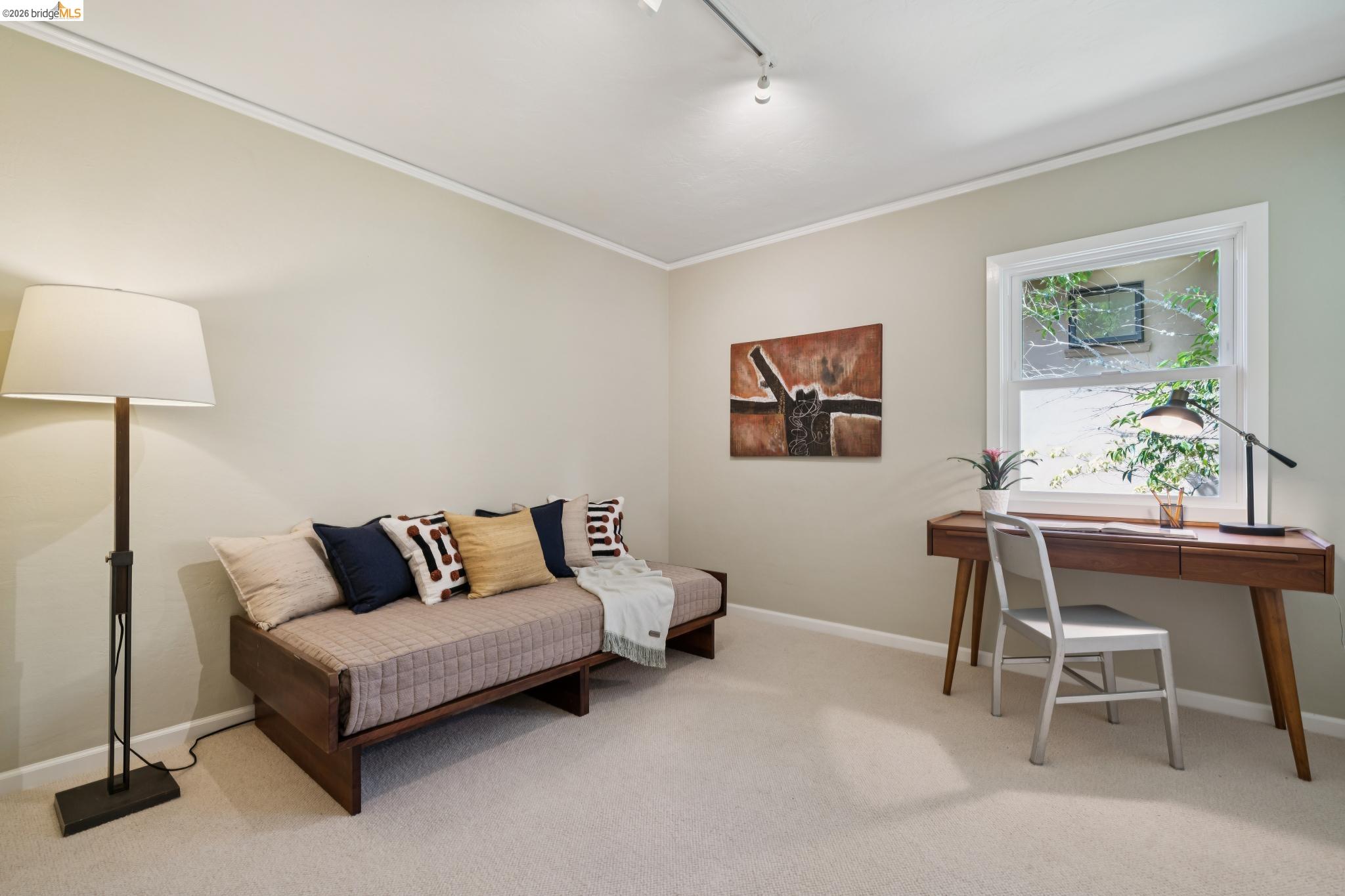 73 Kingston Rd