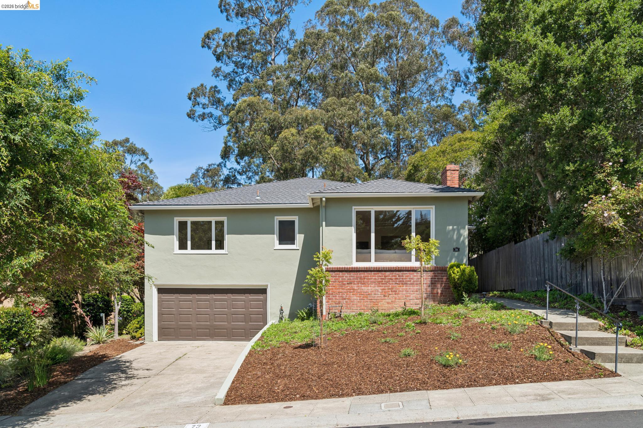 73 Kingston Rd