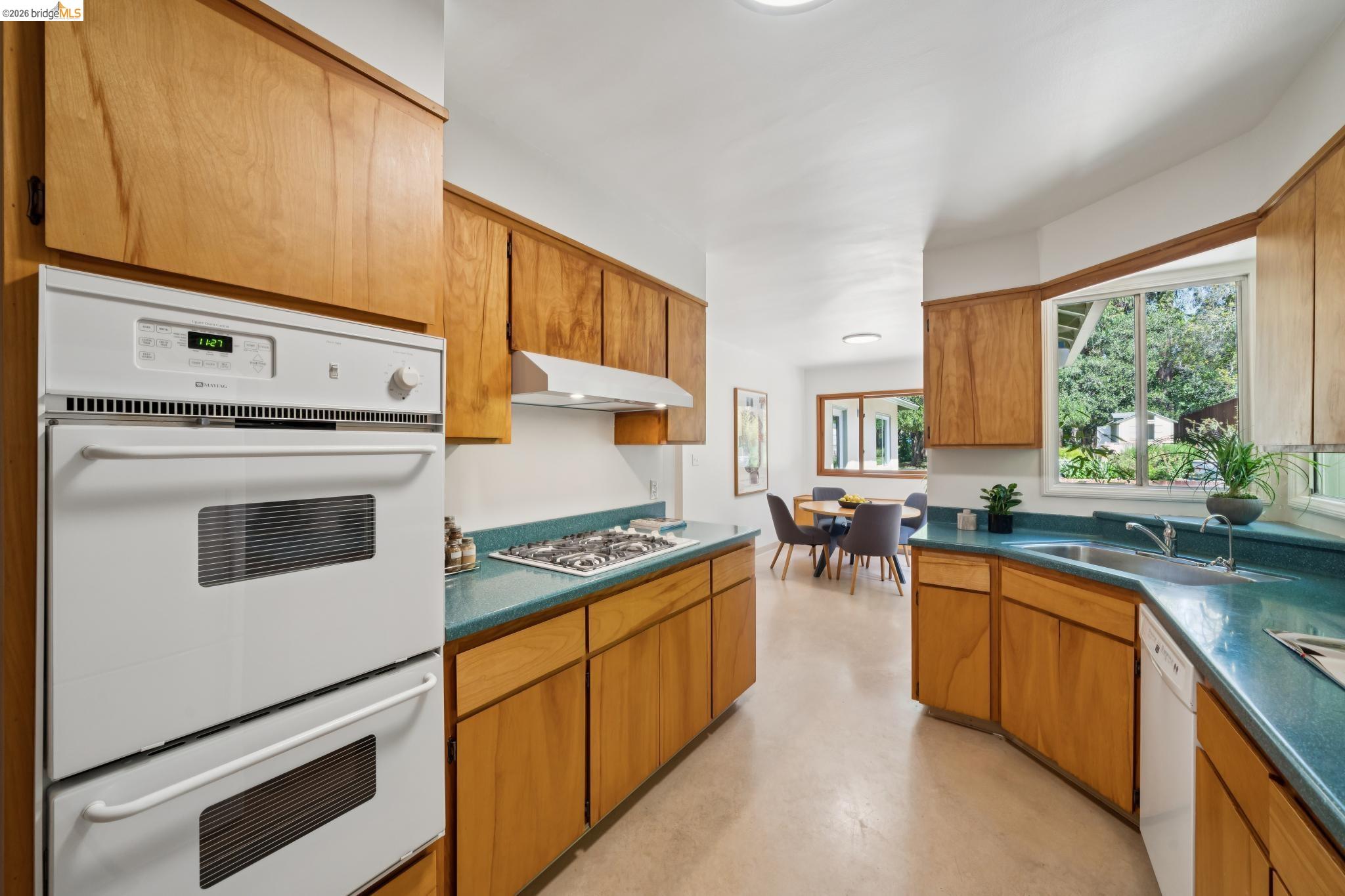 73 Kingston Rd