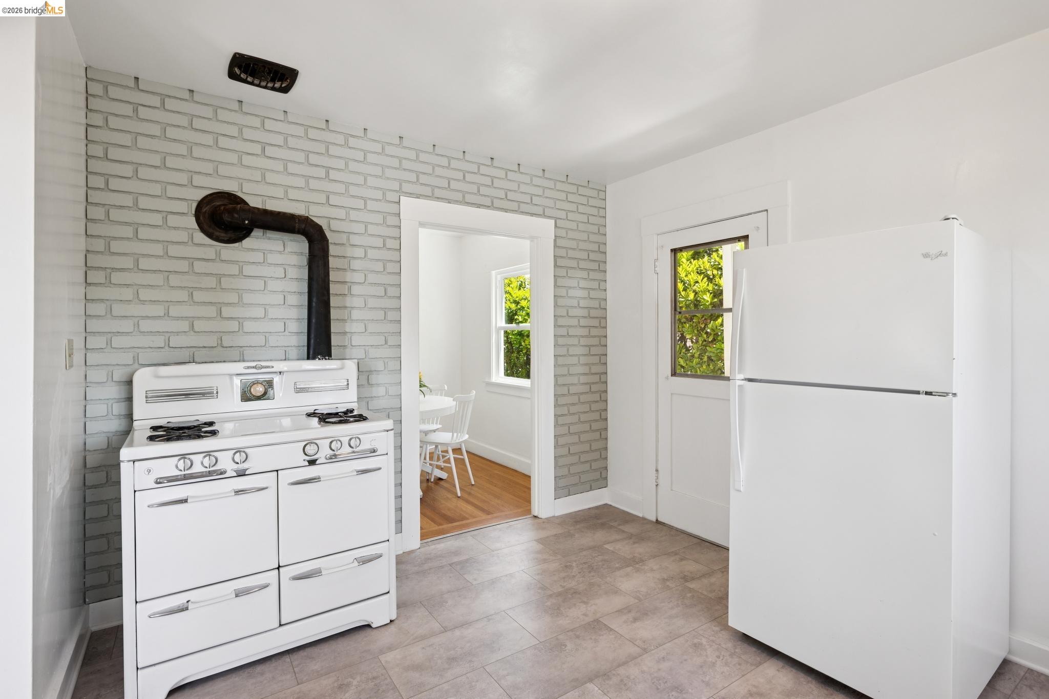 178 Ardmore Rd