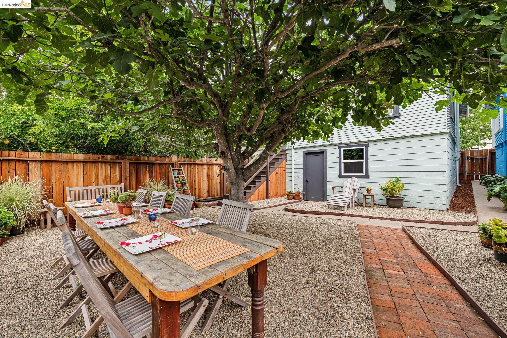 1744 Addison