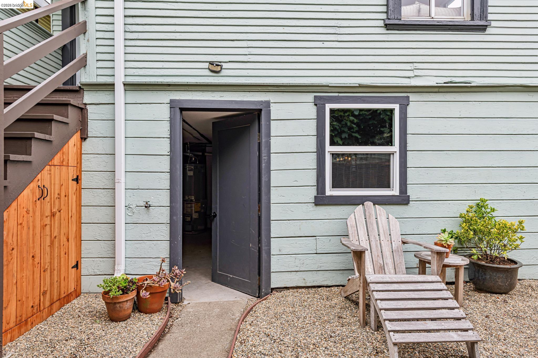 1744 Addison