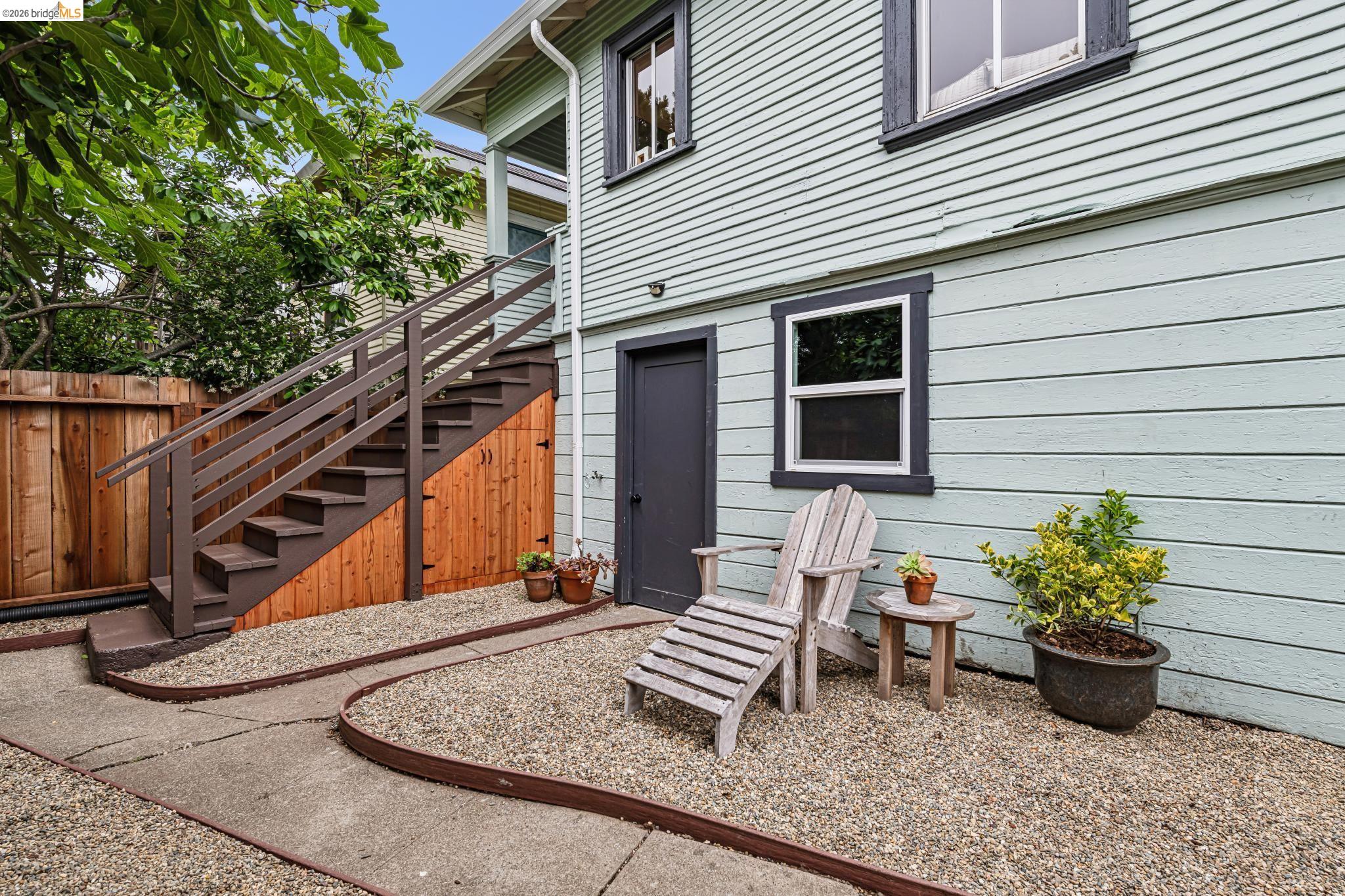 1744 Addison