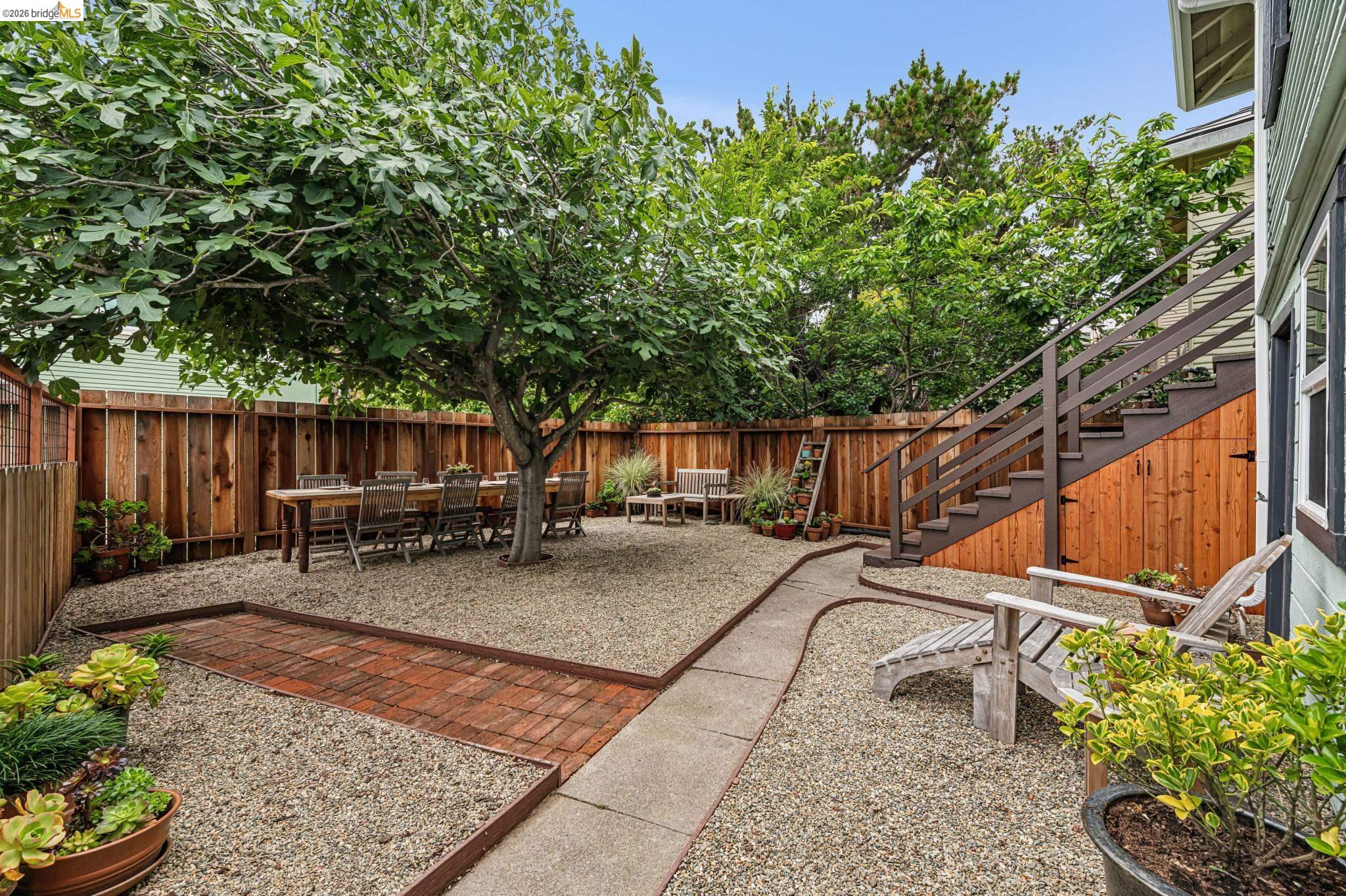 1744 Addison