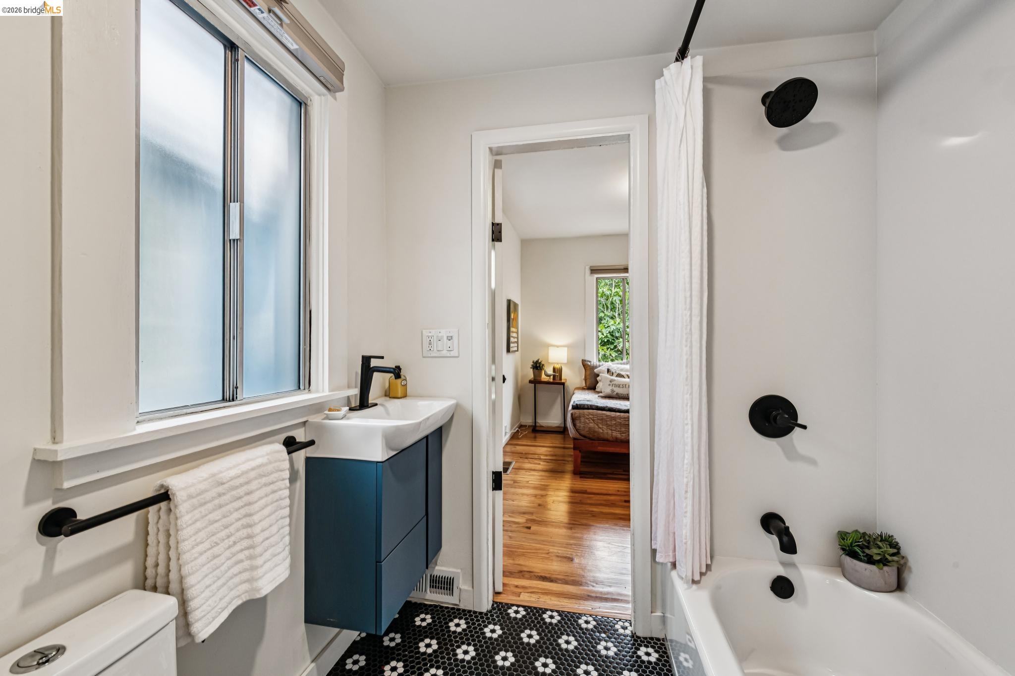 1744 Addison