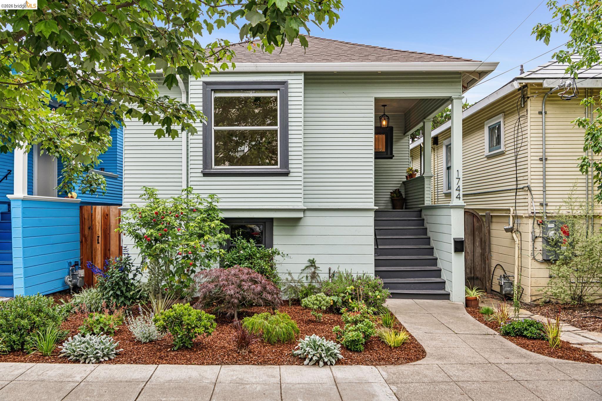 1744 Addison