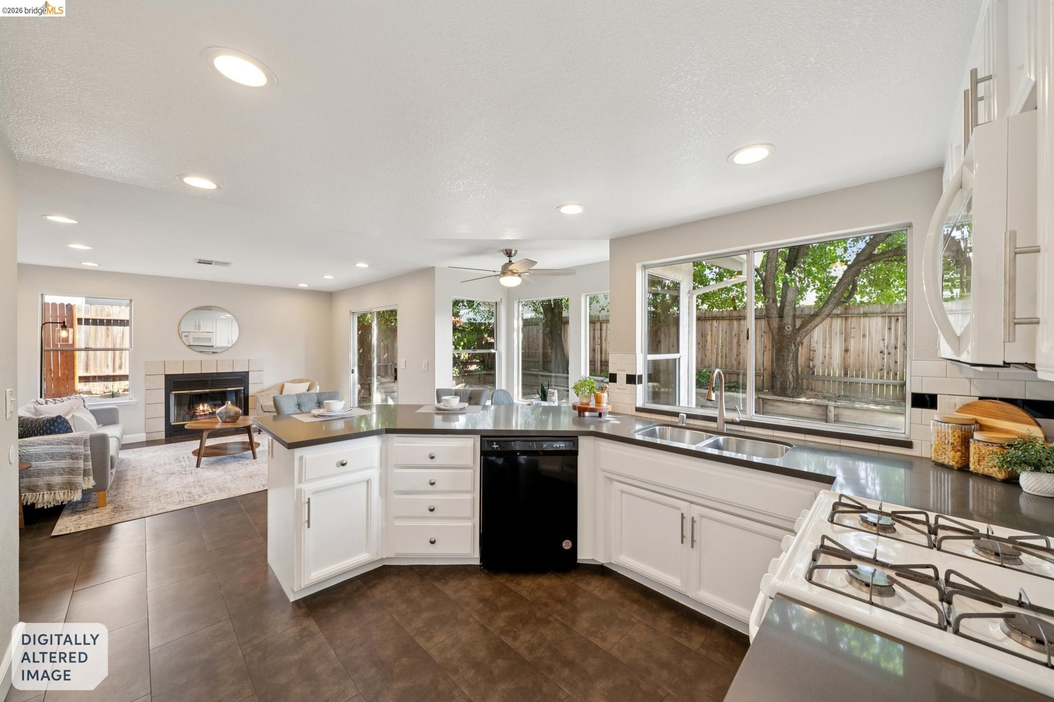 3400 Cobblestone Dr
