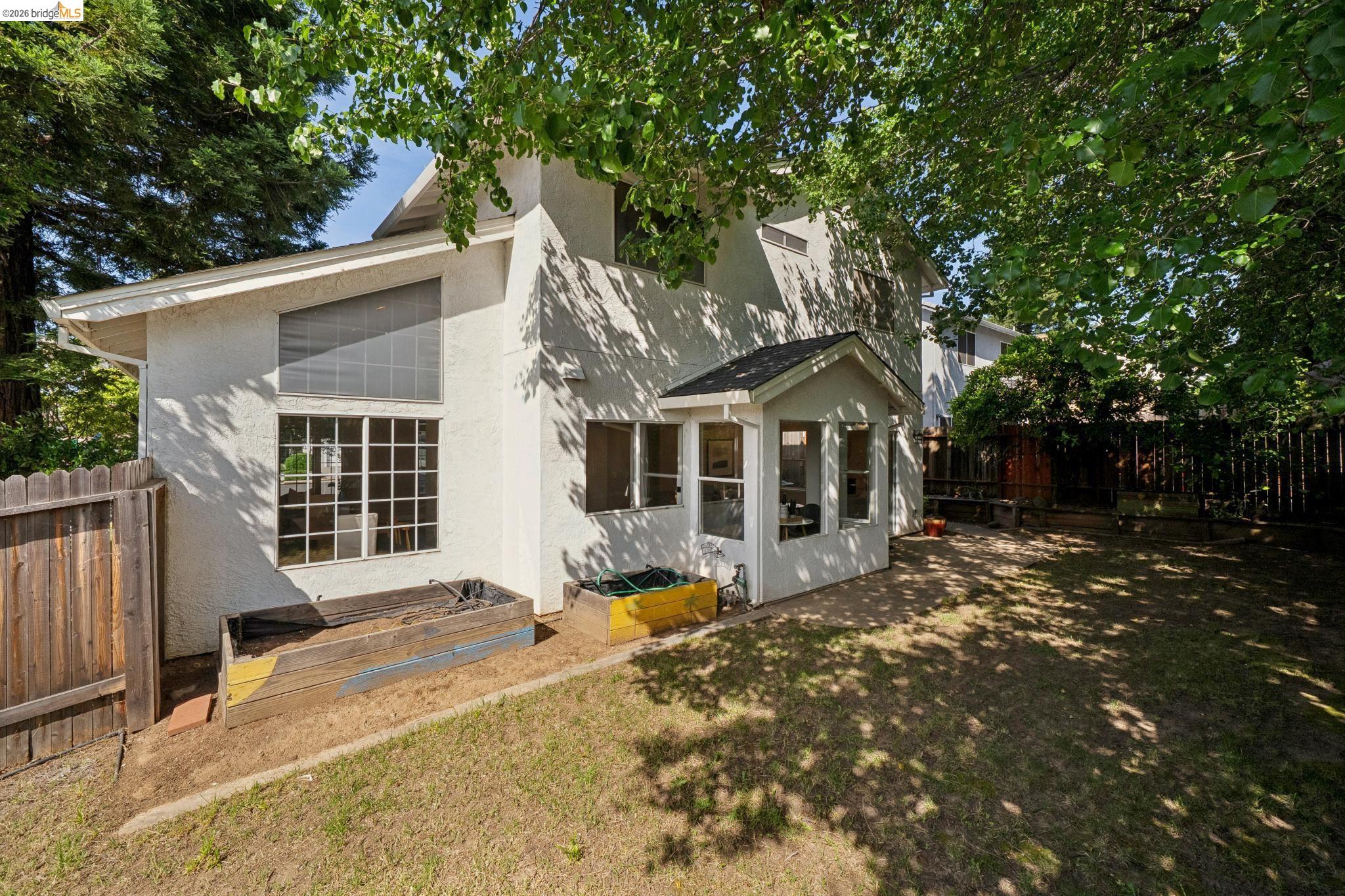 3400 Cobblestone Dr