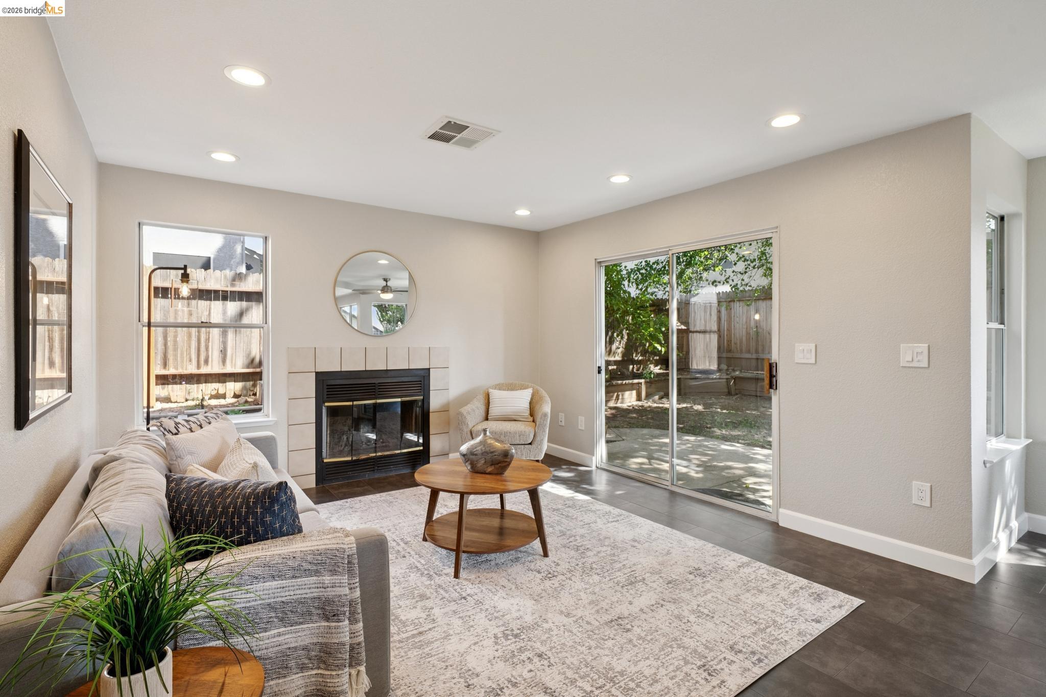 3400 Cobblestone Dr
